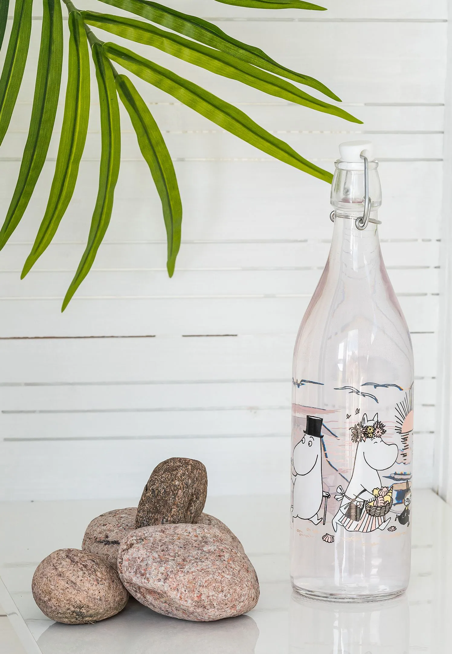 Szklana butelka Muminki 1 L, The Beach Muurla