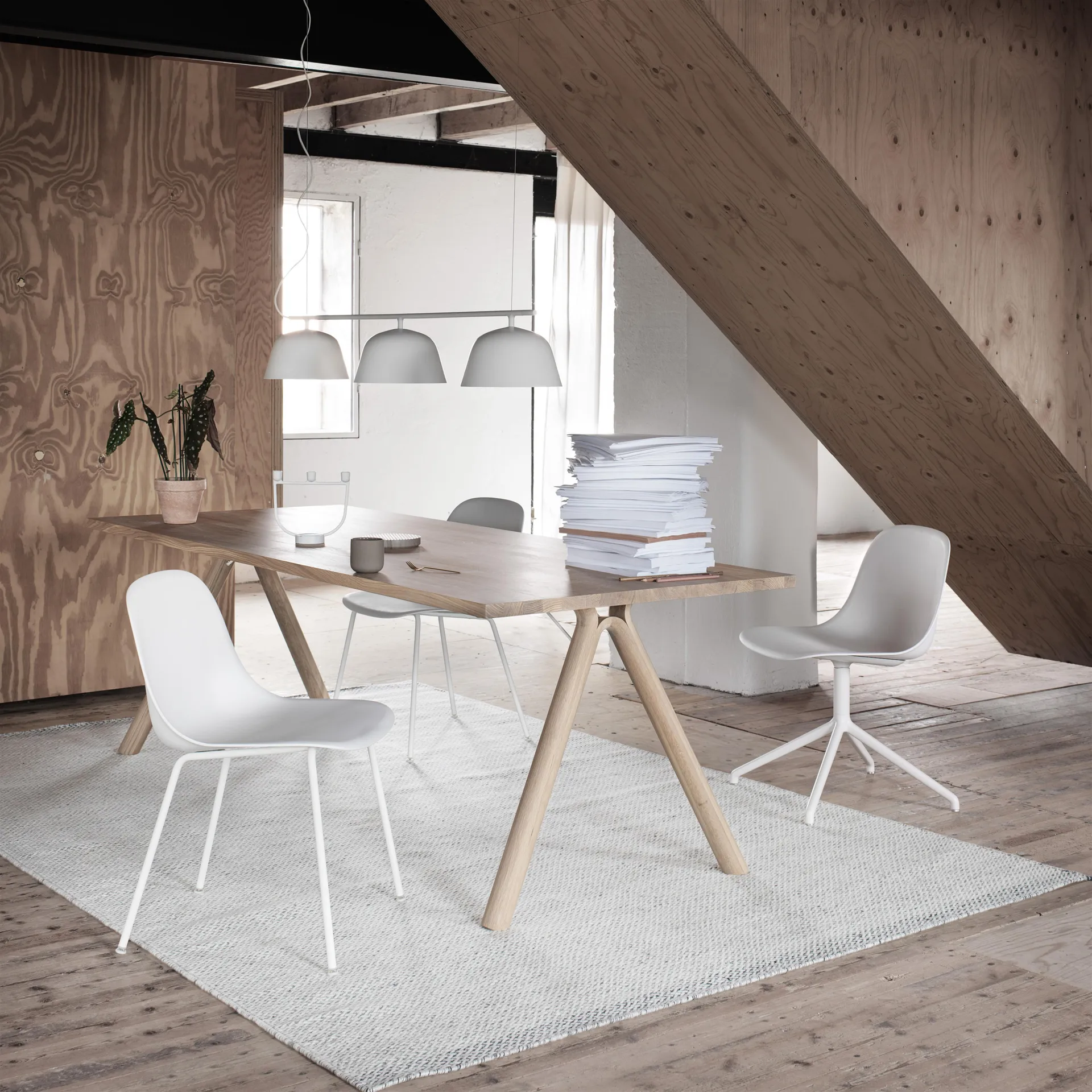 Ambit Rail lampa sufitowa, szary Muuto