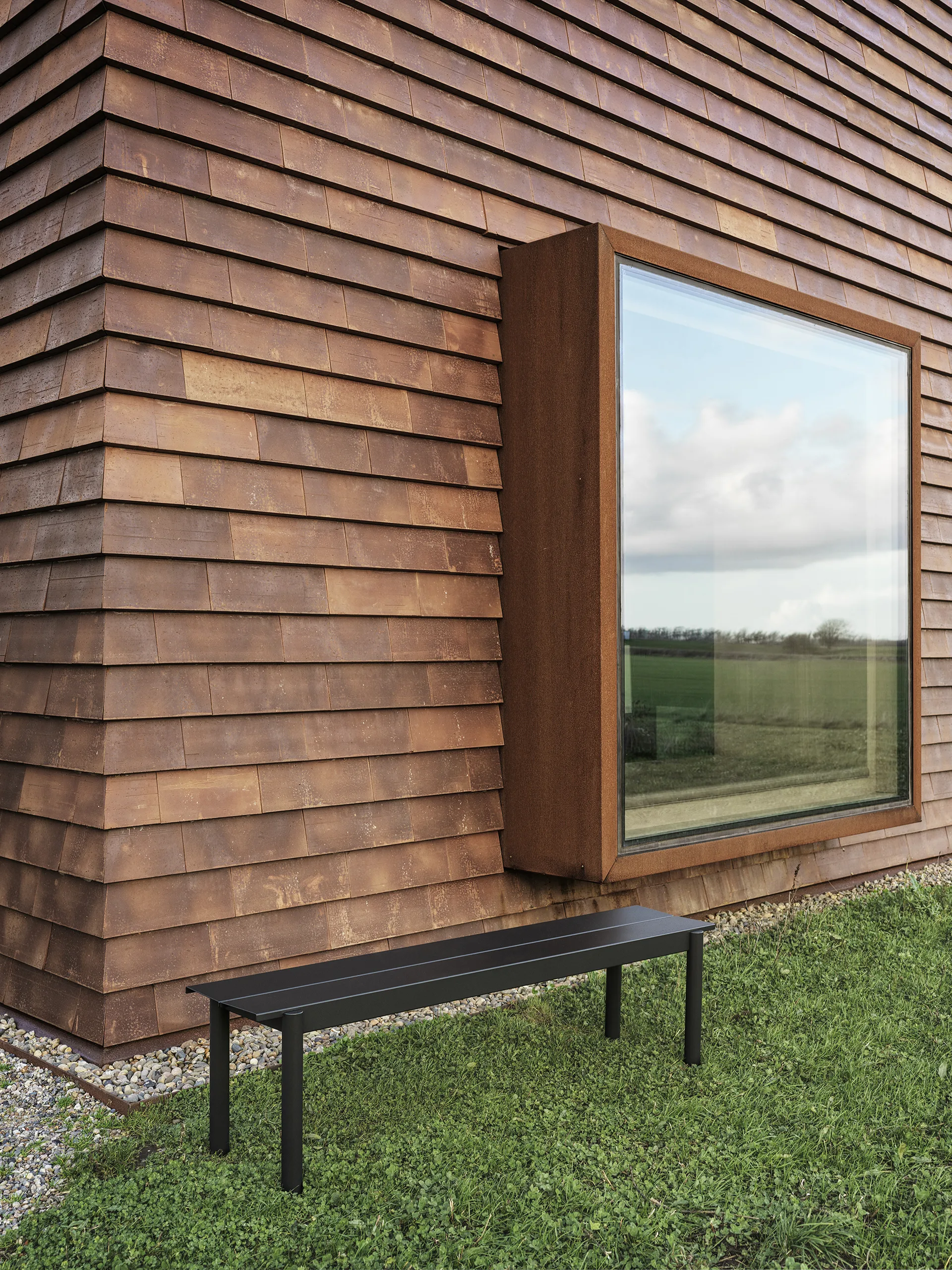 Ławka Linear Steel Bench 110x34 cm, Black Muuto