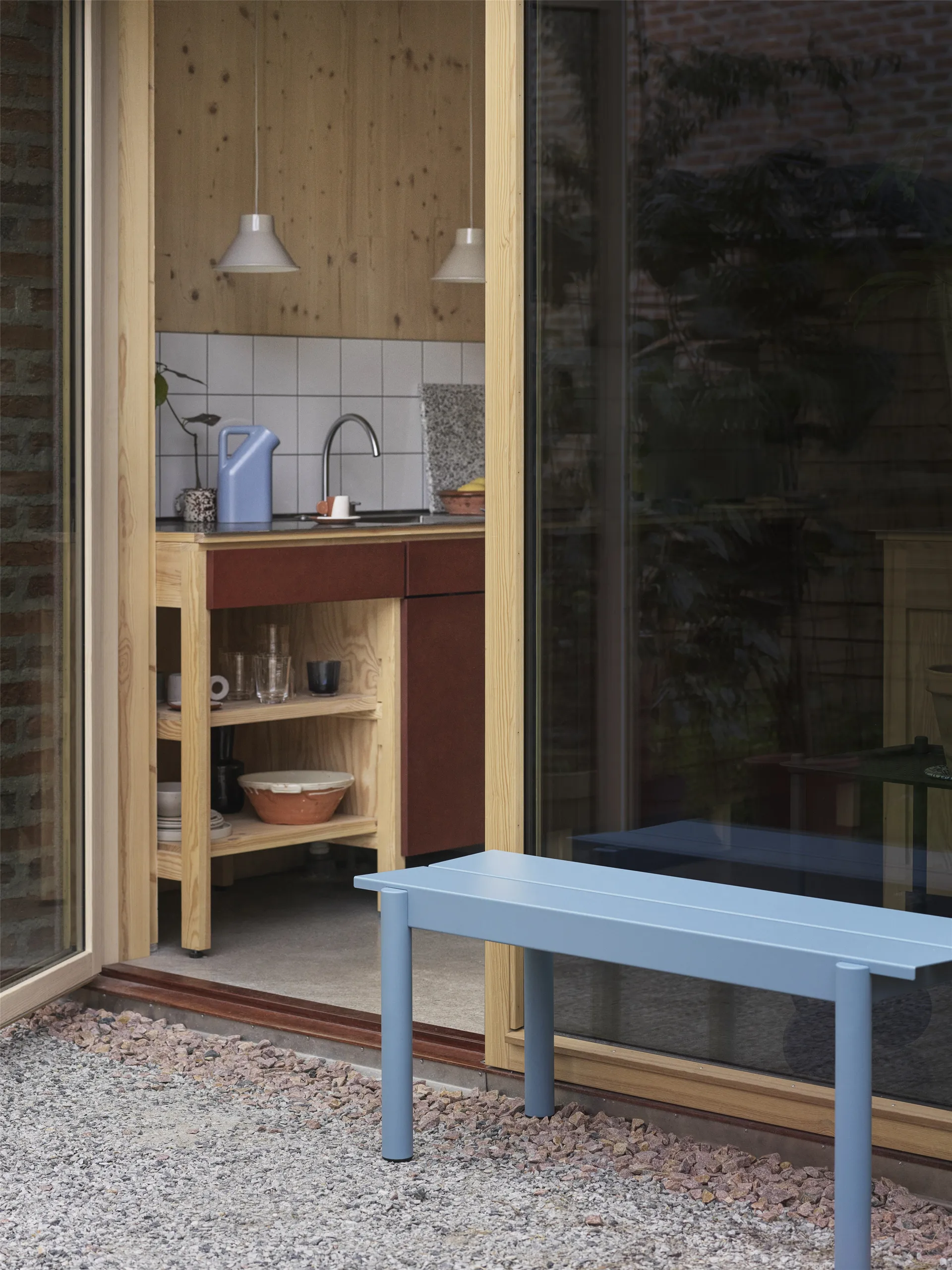 Ławka Linear Steel Bench 110x34 cm, Pale blue Muuto