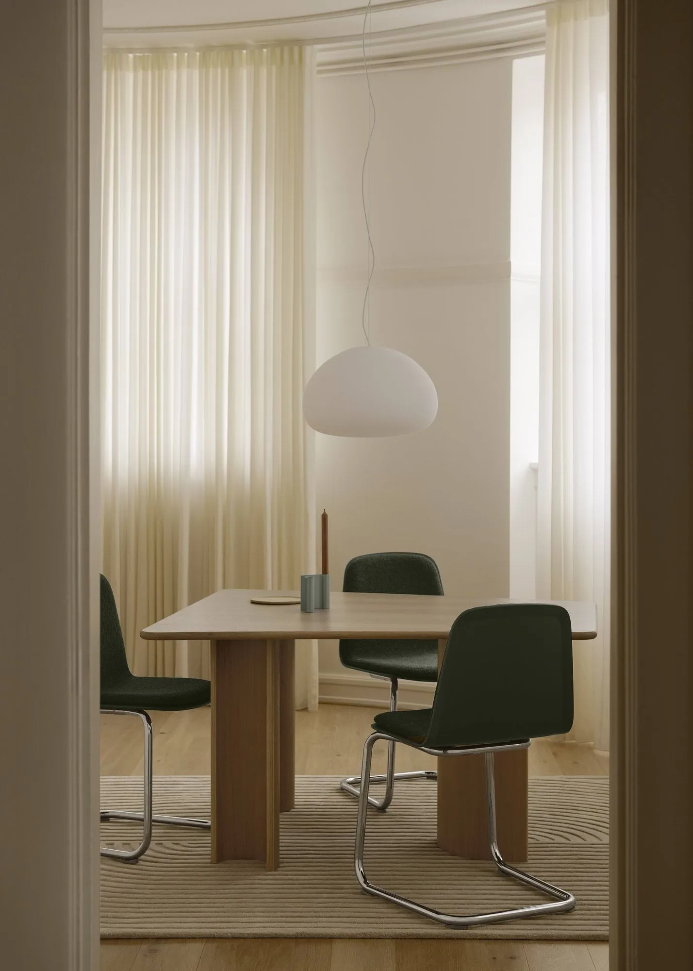 Brink Chair Cantilever Base krzesło, Dąb-chrom Muuto