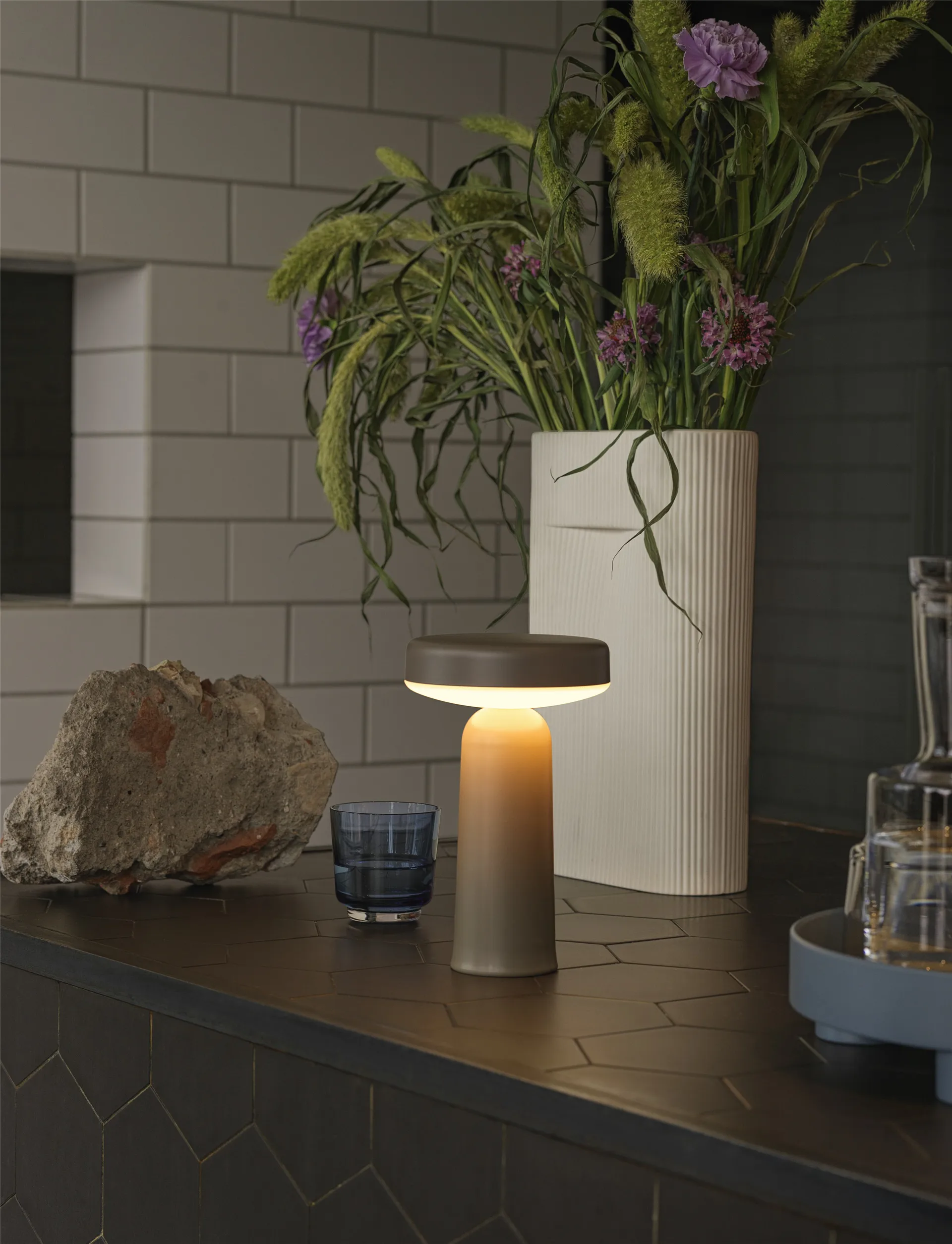 Ease portabel lampa stołowa 21,5 cm, Taupe Muuto