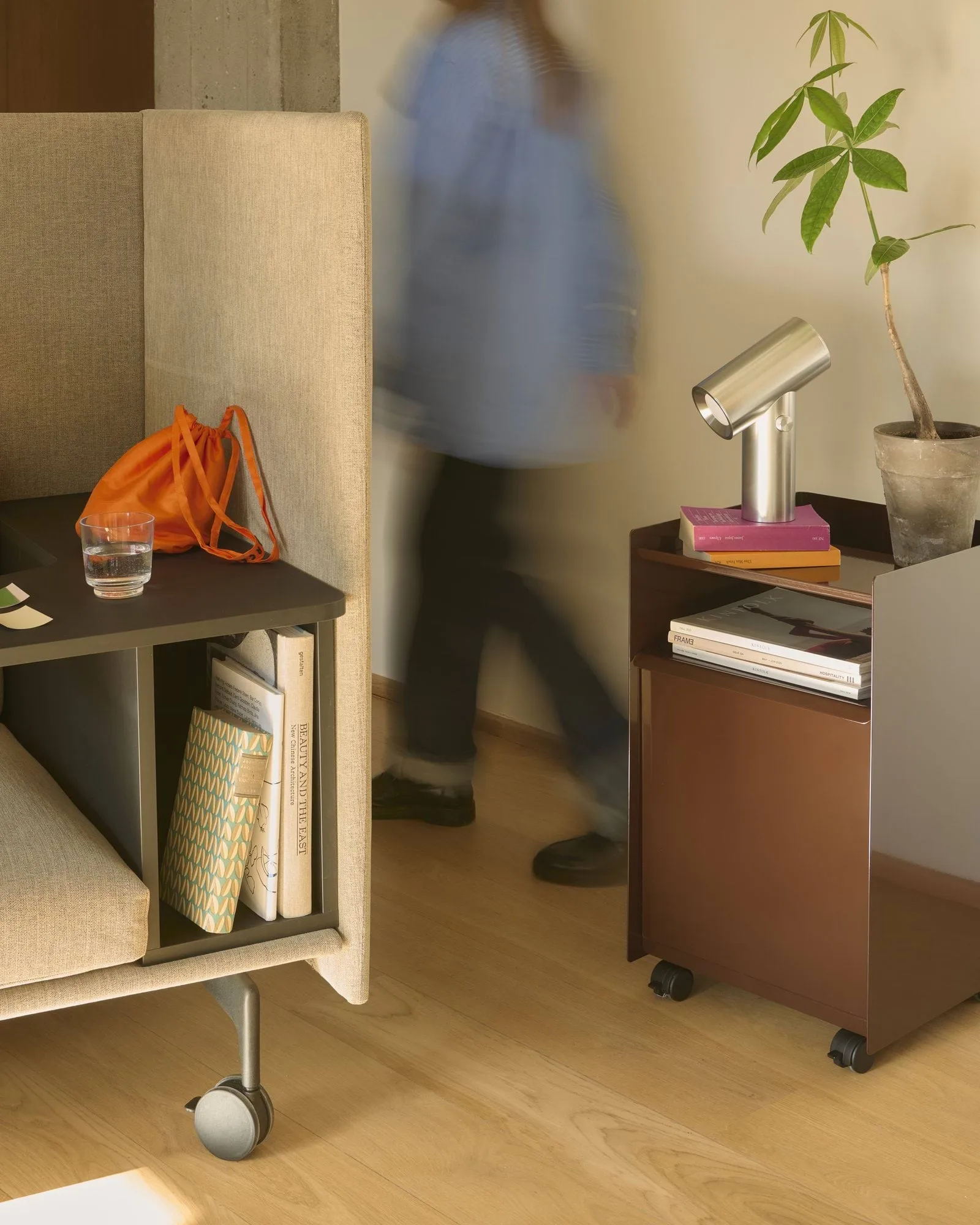 Folded Trolley wózek z szafką, Black Muuto