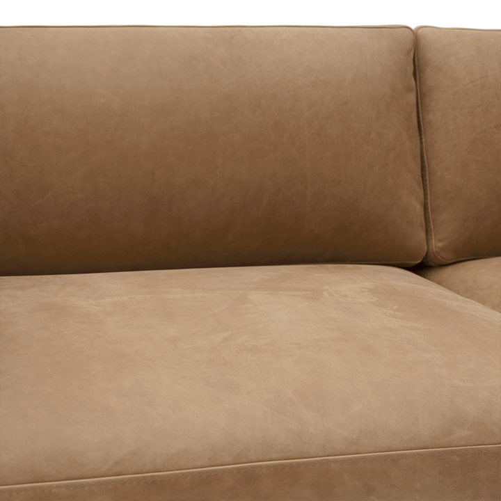 Kanapa Outline 3,5-osobowa, polerowany aluminium, Grace leather Camel Muuto