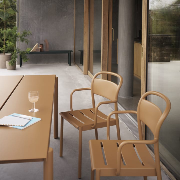 Krzesło Linear Steel Armchair, Burnt orange Muuto