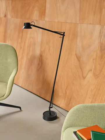 Lampa podłogowa Dedicate - Black, 112 cm - Muuto