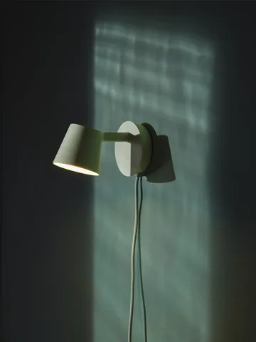 Lampa ścienna Tip - Jasnozielona - Muuto