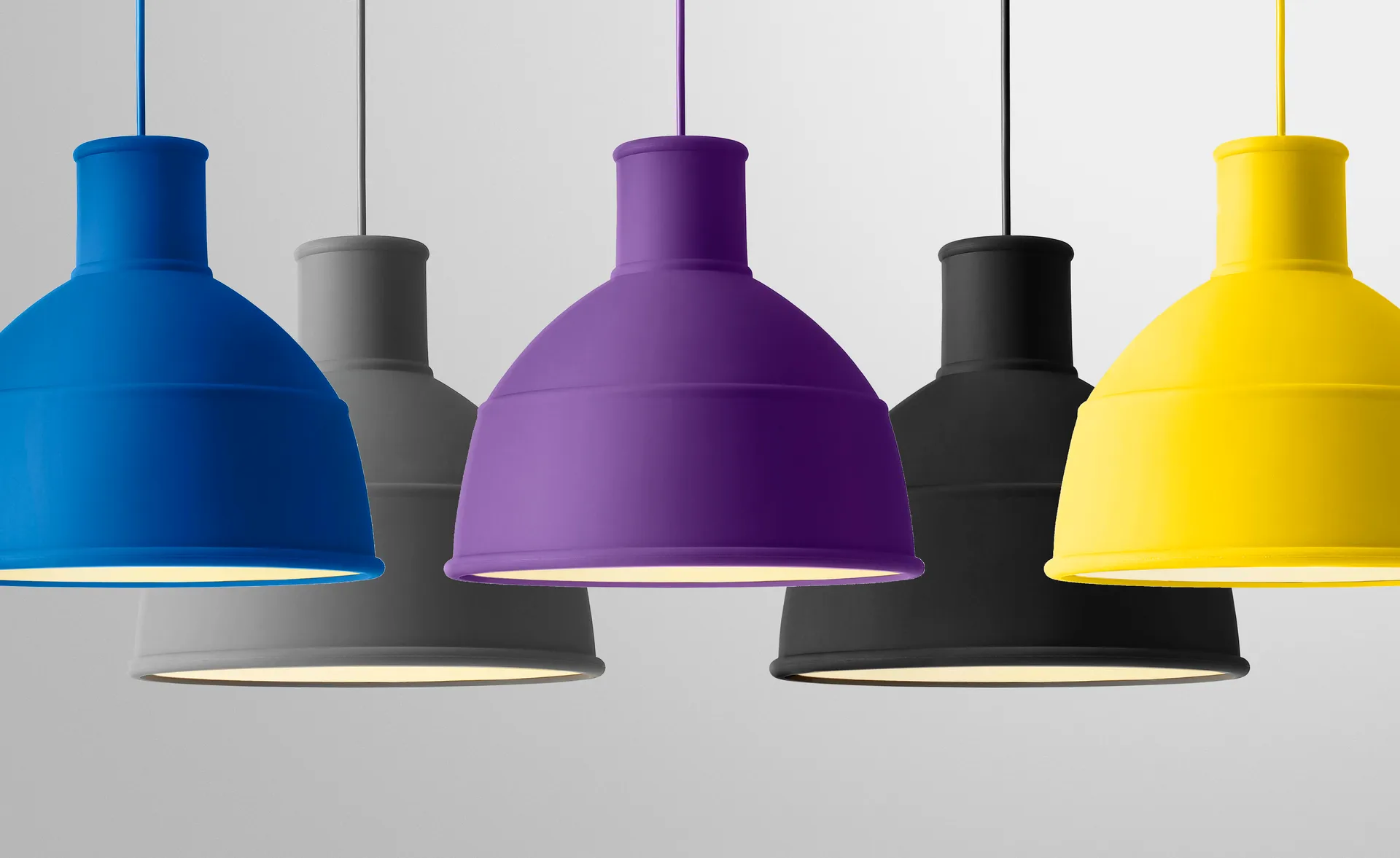 Lampa Unfold, czarny Muuto