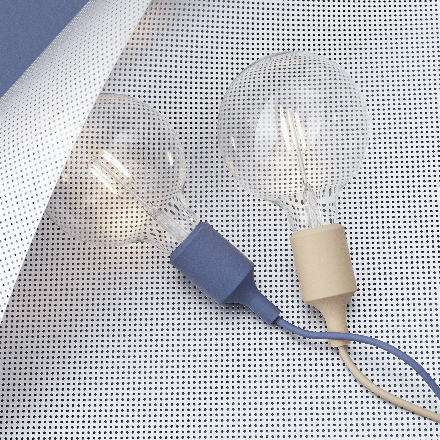 Lampa wisząca E 27, pale blue (niebieski) Muuto