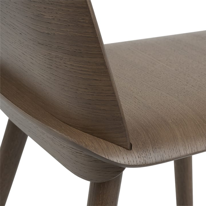 Nerd krzesło, Stained dark brown Muuto