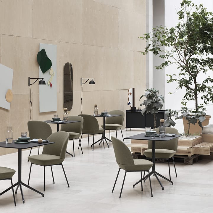 Oslo krzesło boczne pokryte tkaniną, Ocean 3-Anthracite black Muuto