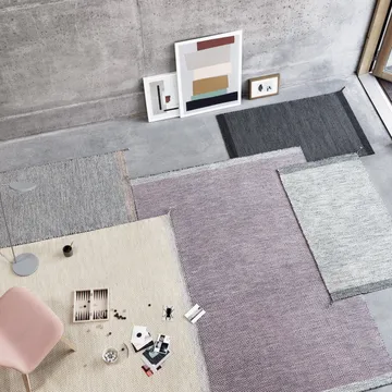 Ply dywan wełniany 85x140 cm - czarny - biały - Muuto