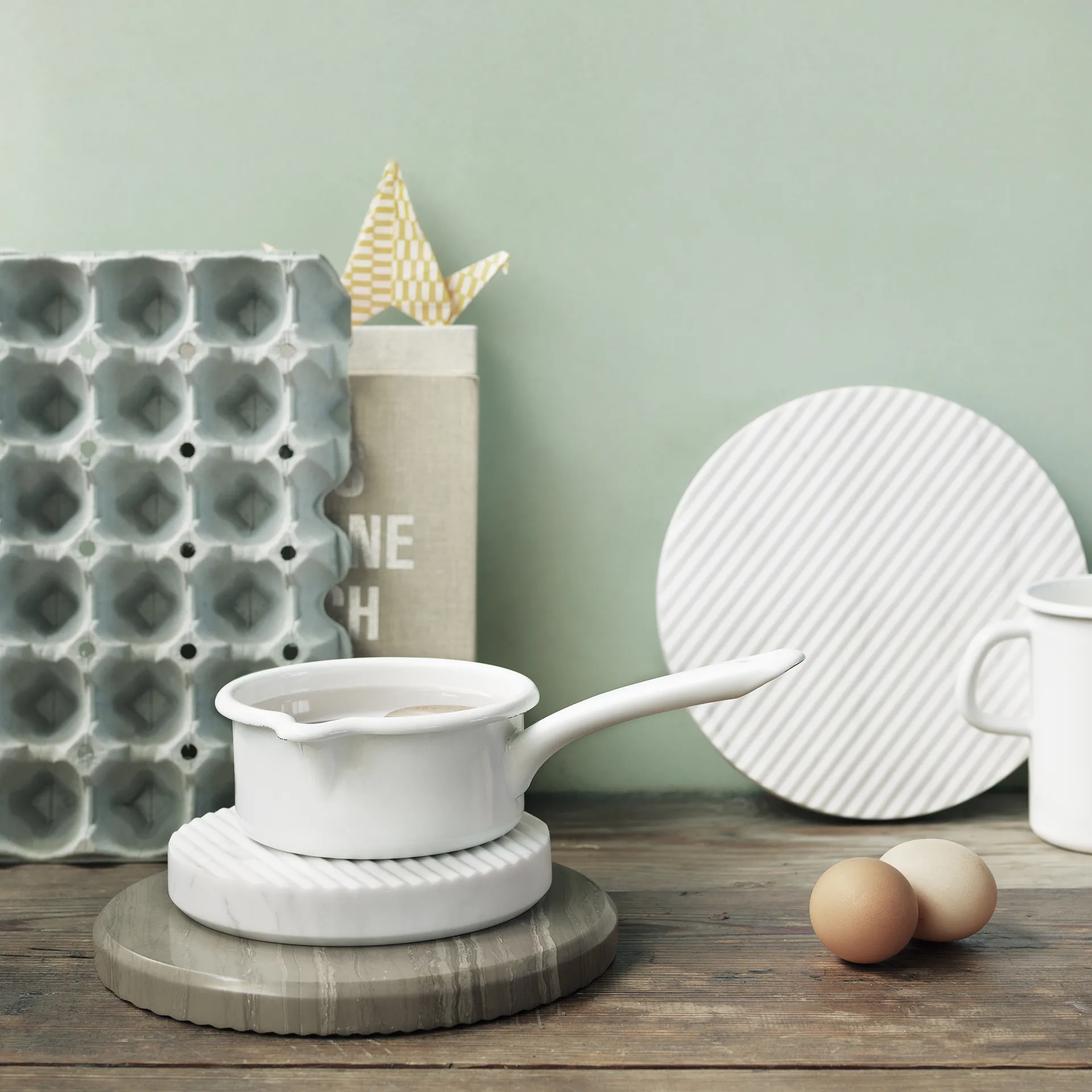 Podstawka pod garnek Groove marmurowa, biały mały Muuto