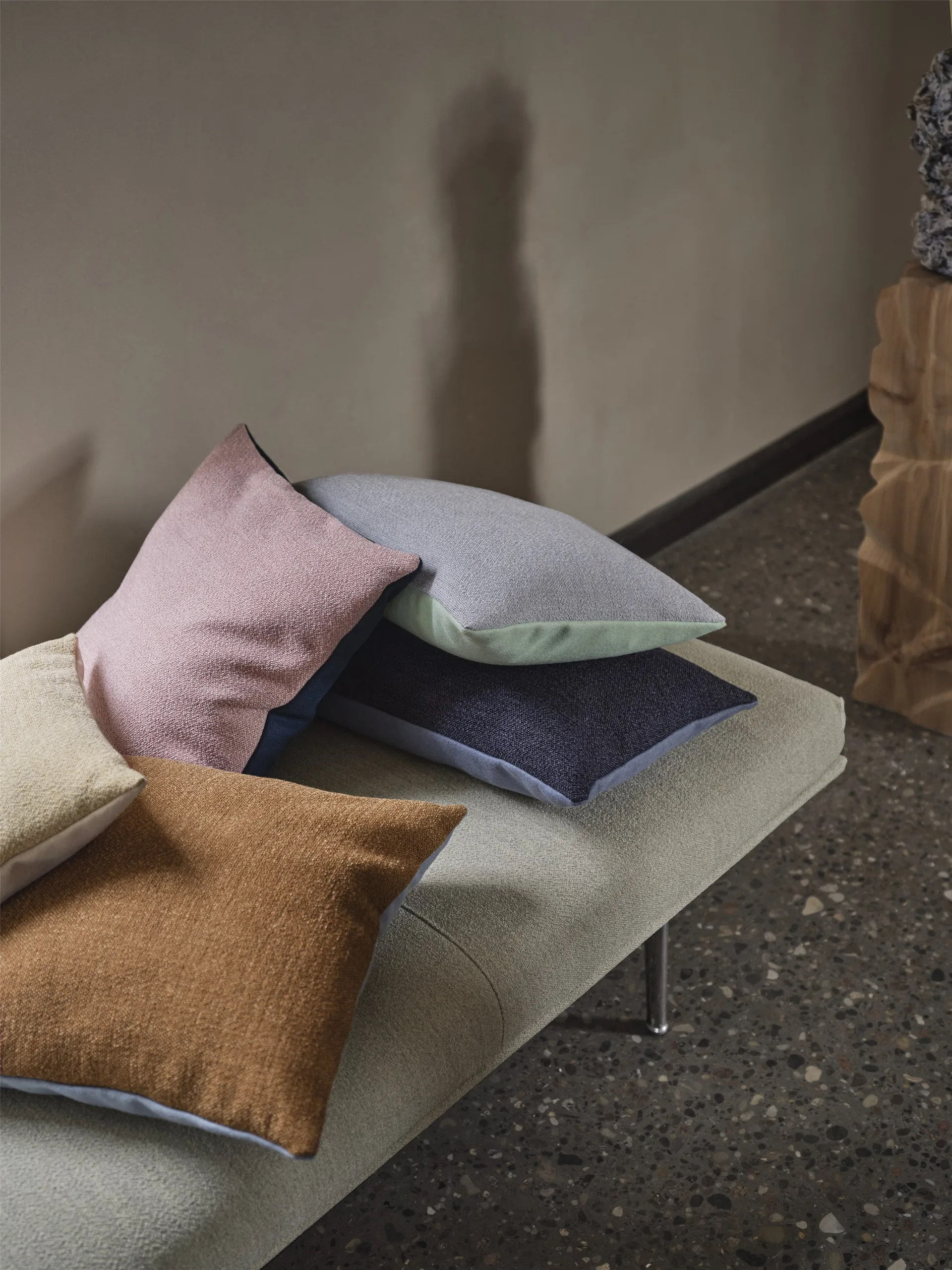 Poduszka Mingle 45x45 cm, Copper Brown-Light Blue Muuto