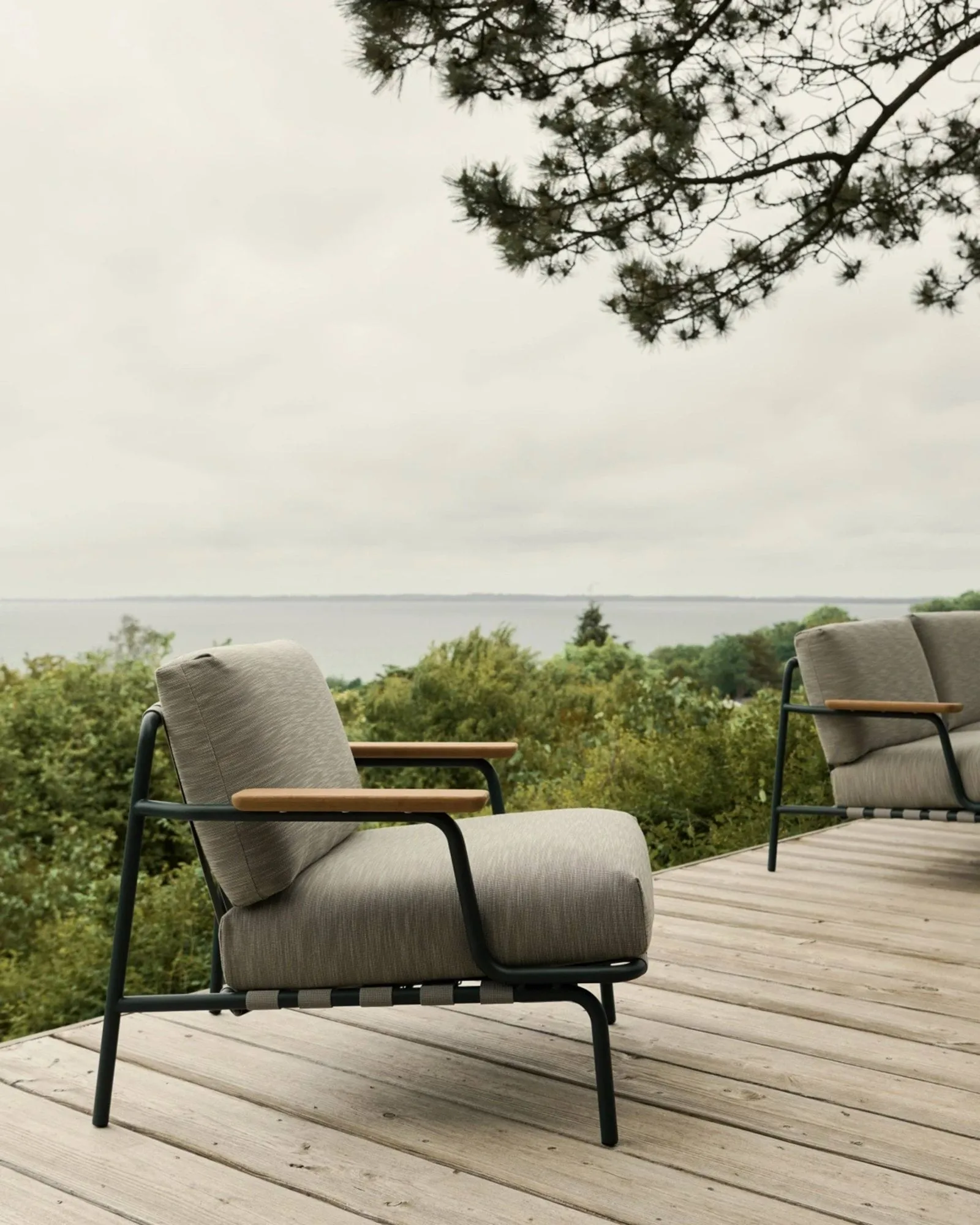 Settle Lounge Chair loungefotel, Ribbed Weave 2 Dark green Muuto