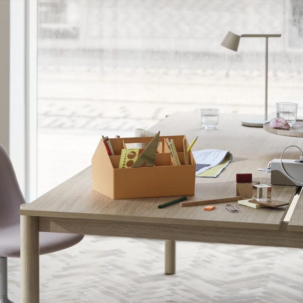 Sketch Przybornik, burnt orange Muuto