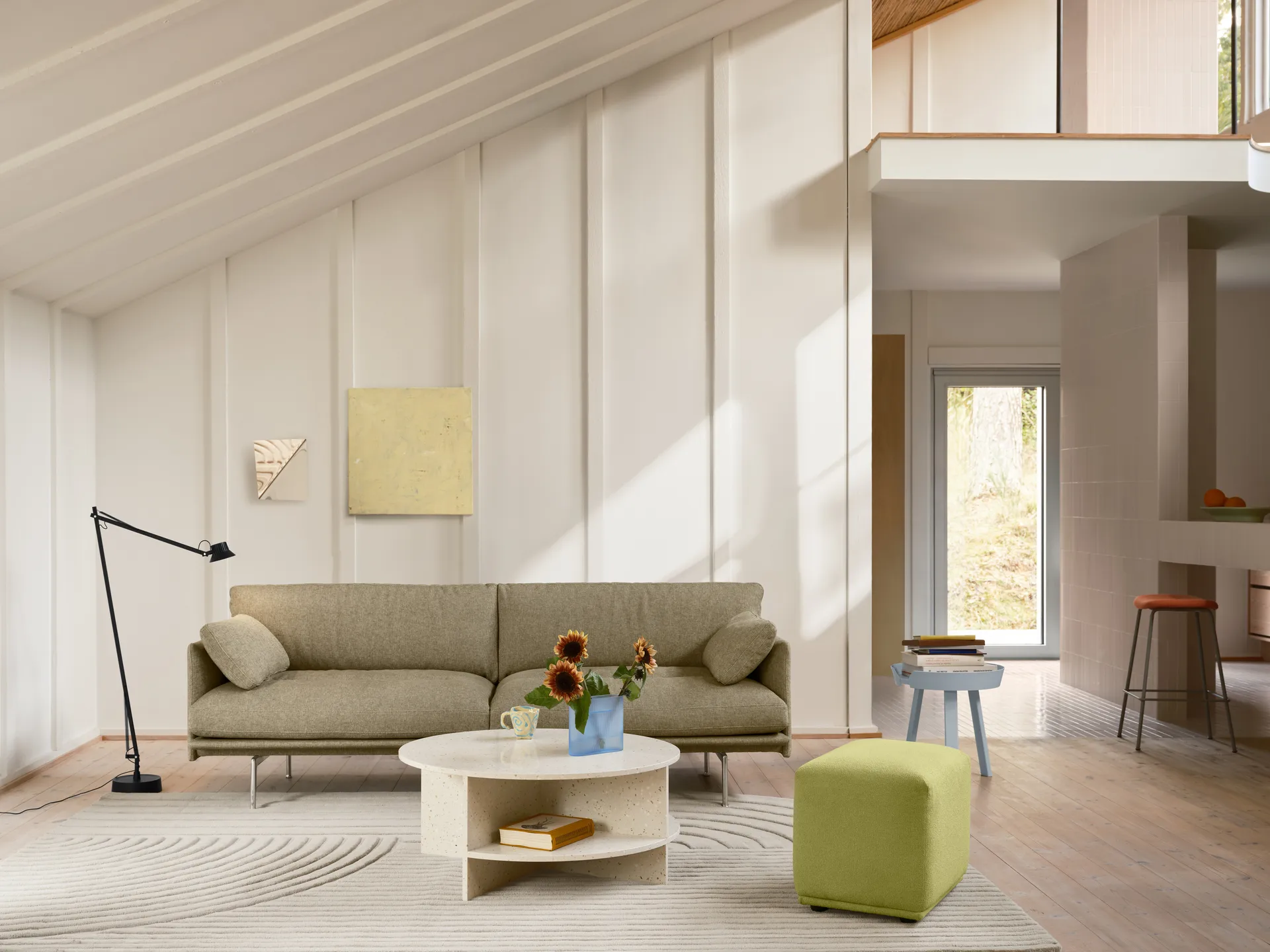 Sofa Outline Soft , Clay 15-aluminiowe nogi, 3-osobowa Muuto