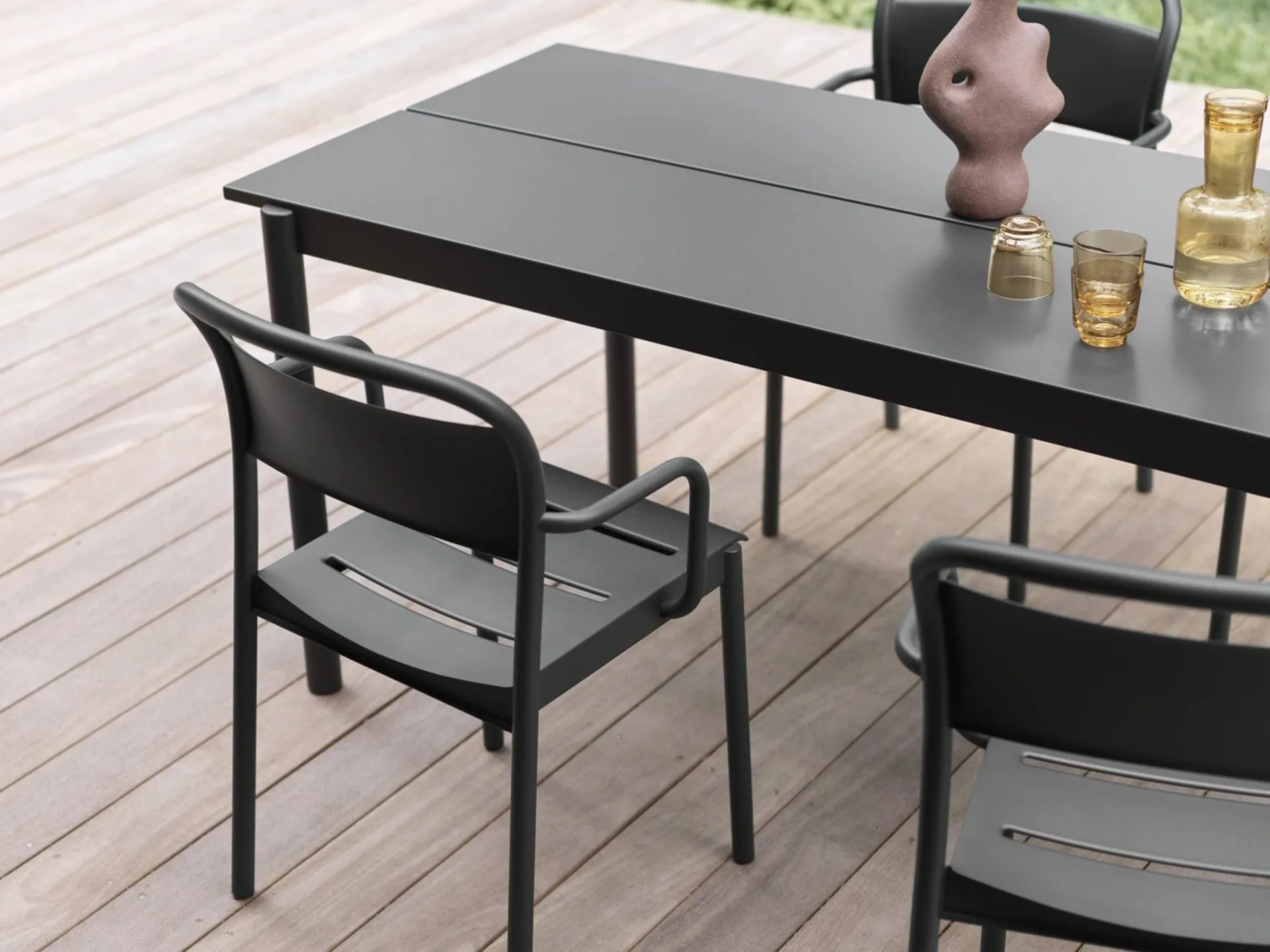 Stół Linear steel table 220x90 cm, Czarny (RAL 7021) Muuto