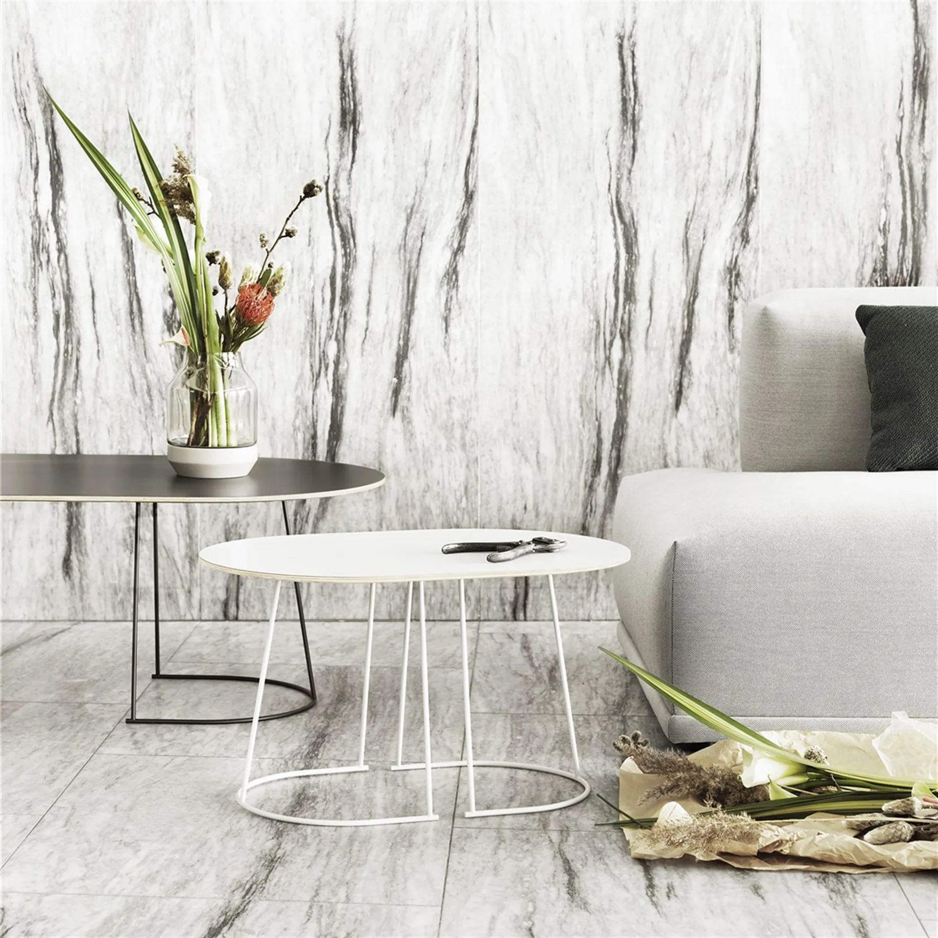 Stolik kawowy Airy, mały, Off-white nanolaminate Muuto