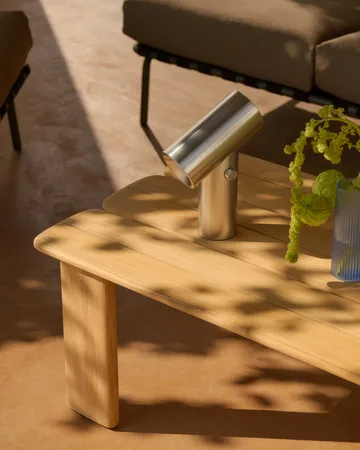 Stolik kawowy Assemble - Drewno tekowe, 135×55 cm - Muuto