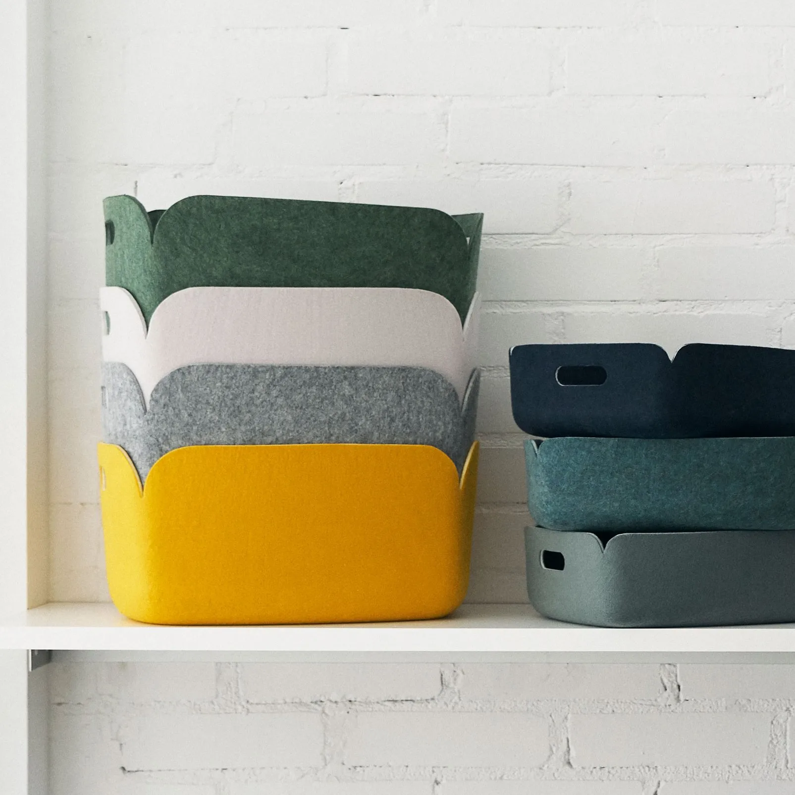 Taca Restore , dusty green (blady zielony) Muuto