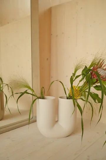 Wazon Kink 26 cm - Piaskowy - Muuto