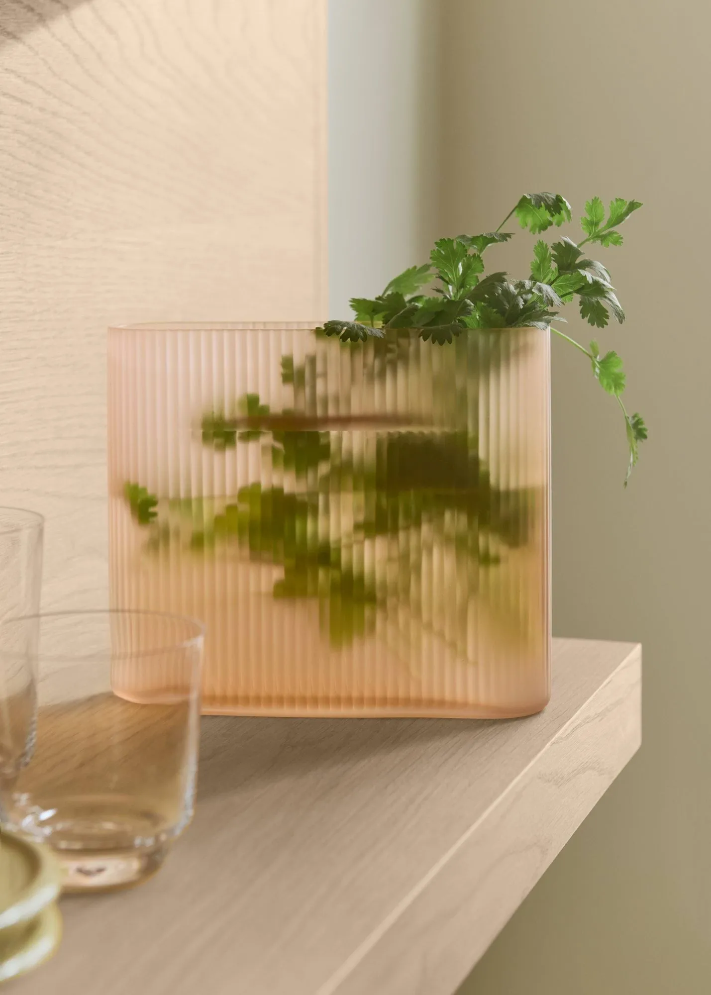 Wazon Ridge z mrożonego szkła 16,5 cm, Jasnopomarańczowy Muuto