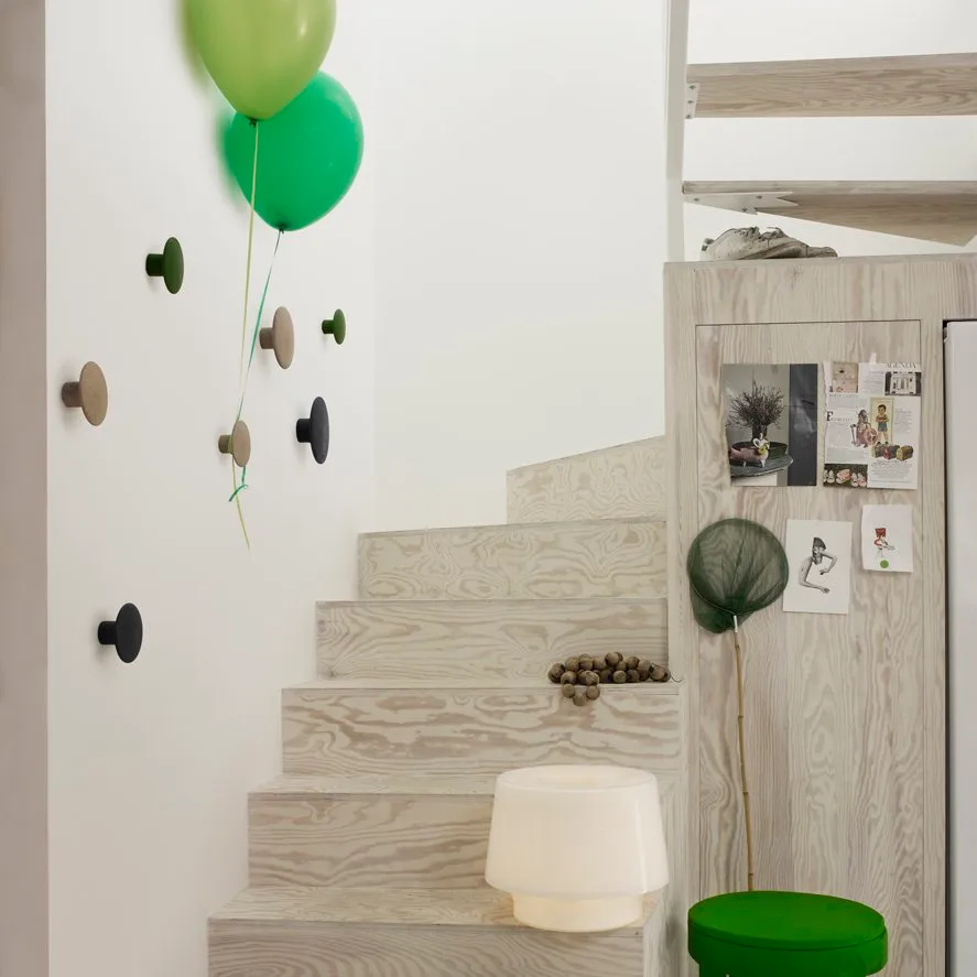 Wieszak Dots czarny, Ø17 cm Muuto