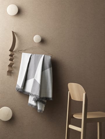 Wieszaki Dots, 5 szt.  - dąb - Muuto