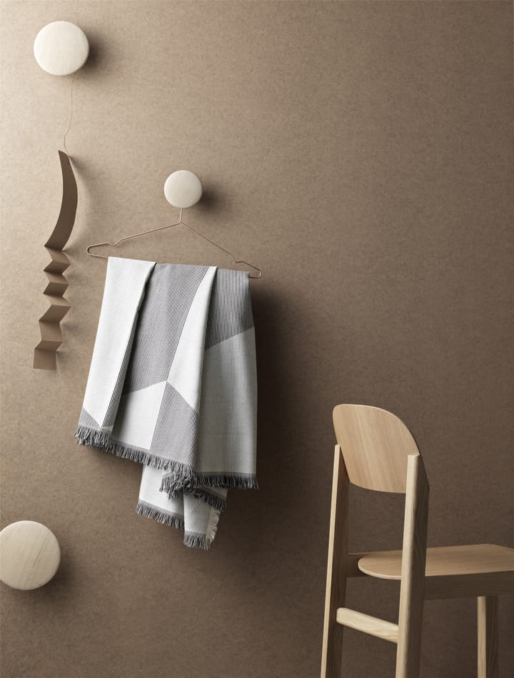 Wieszaki Dots, 5 szt.  - dąb - Muuto
