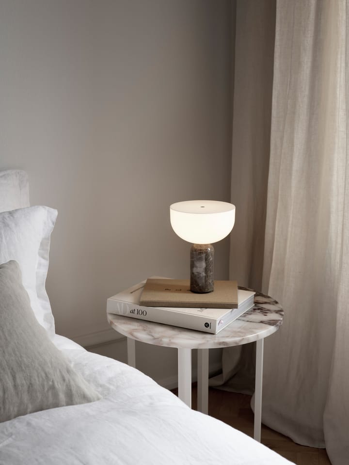 Lampa stołowa przenośna Kizu, Gris du marais New Works