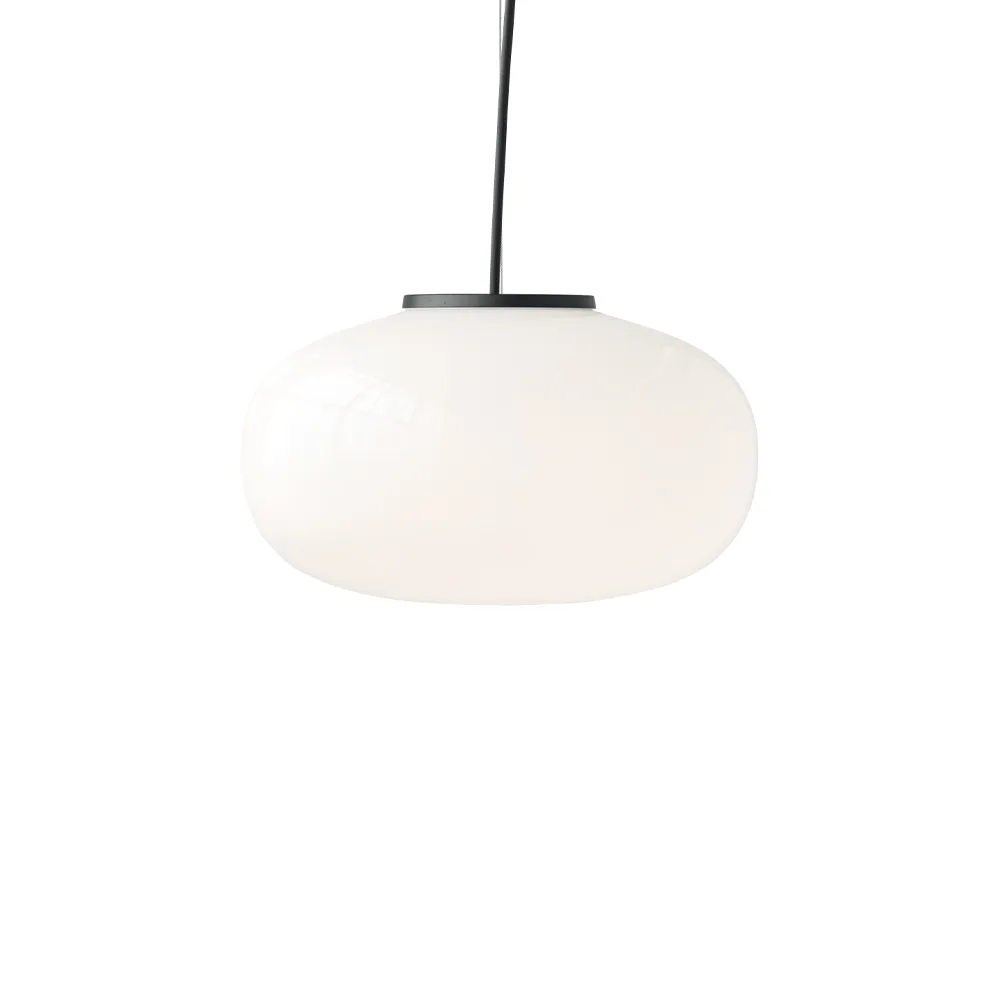Lampa wisząca Karl-Johan Large Ø40 cm, Opalowa biel New Works