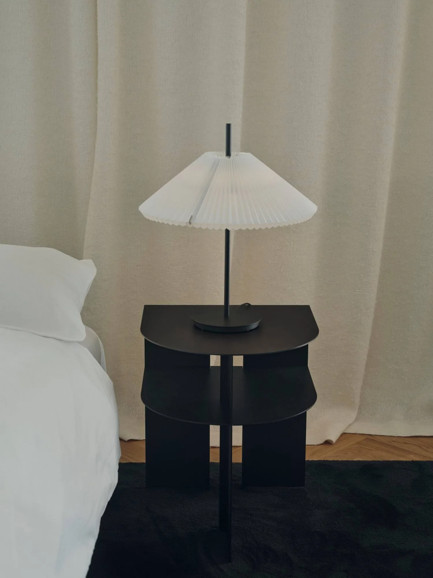 Rand stolik boczny, Black New Works