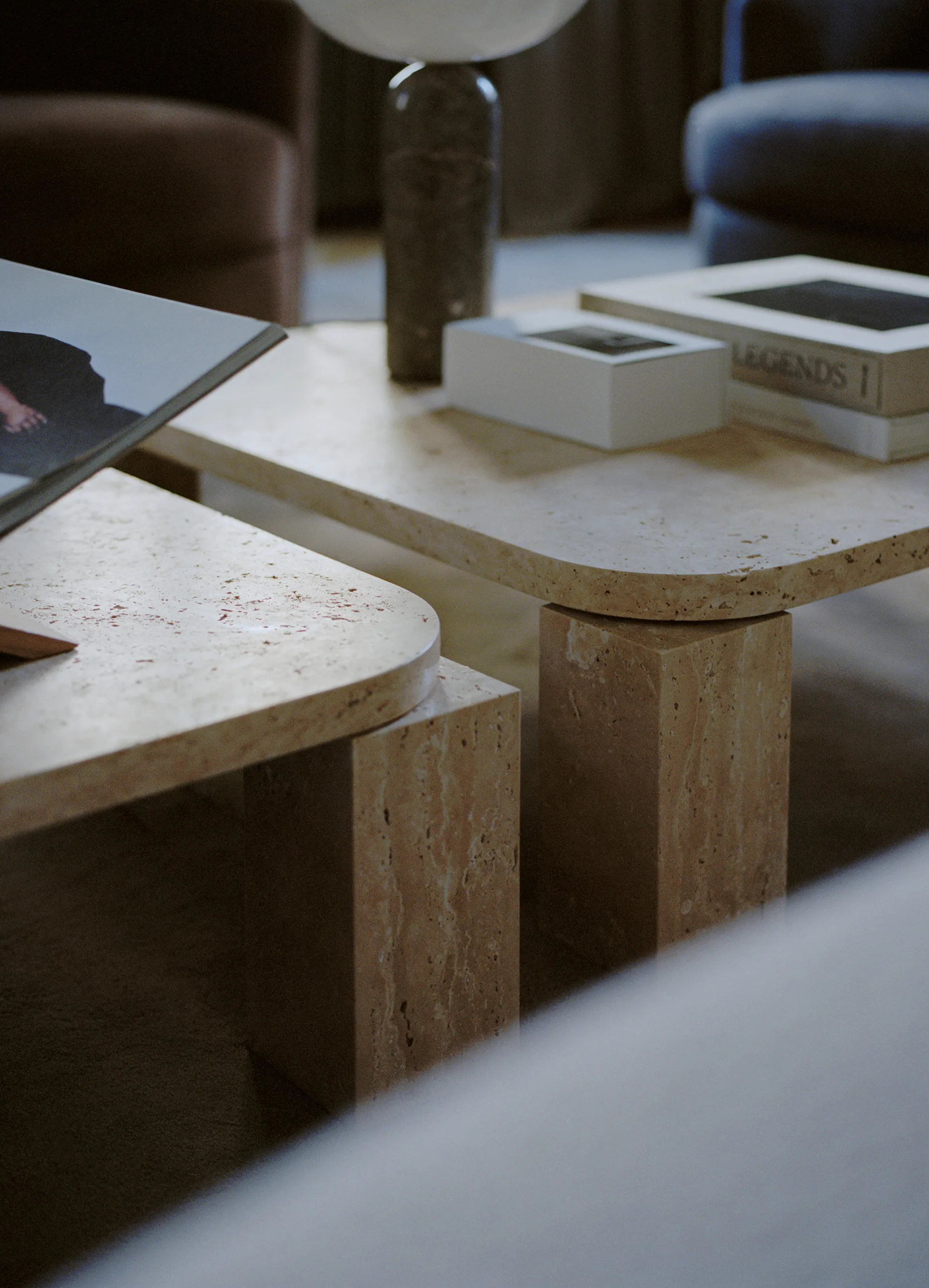 Stolik kawowy Atlas 82x82 cm, Unfilled Travertine New Works