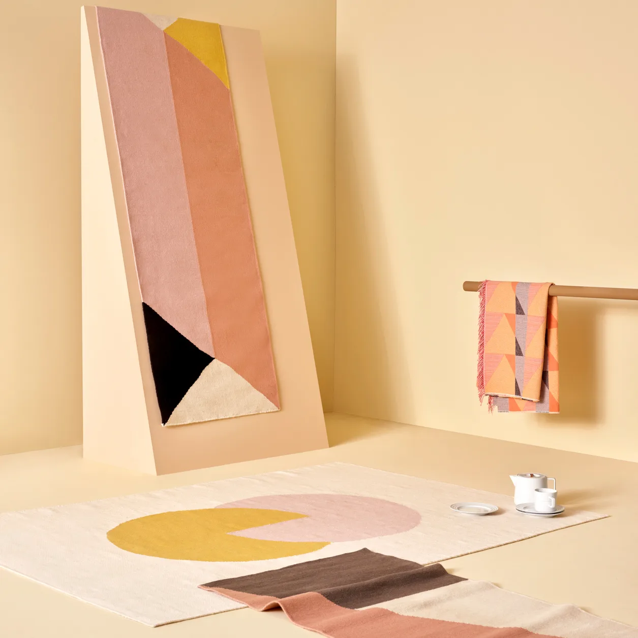 Bloki Circles kelim carpet pink, 170x240 cm NJRD