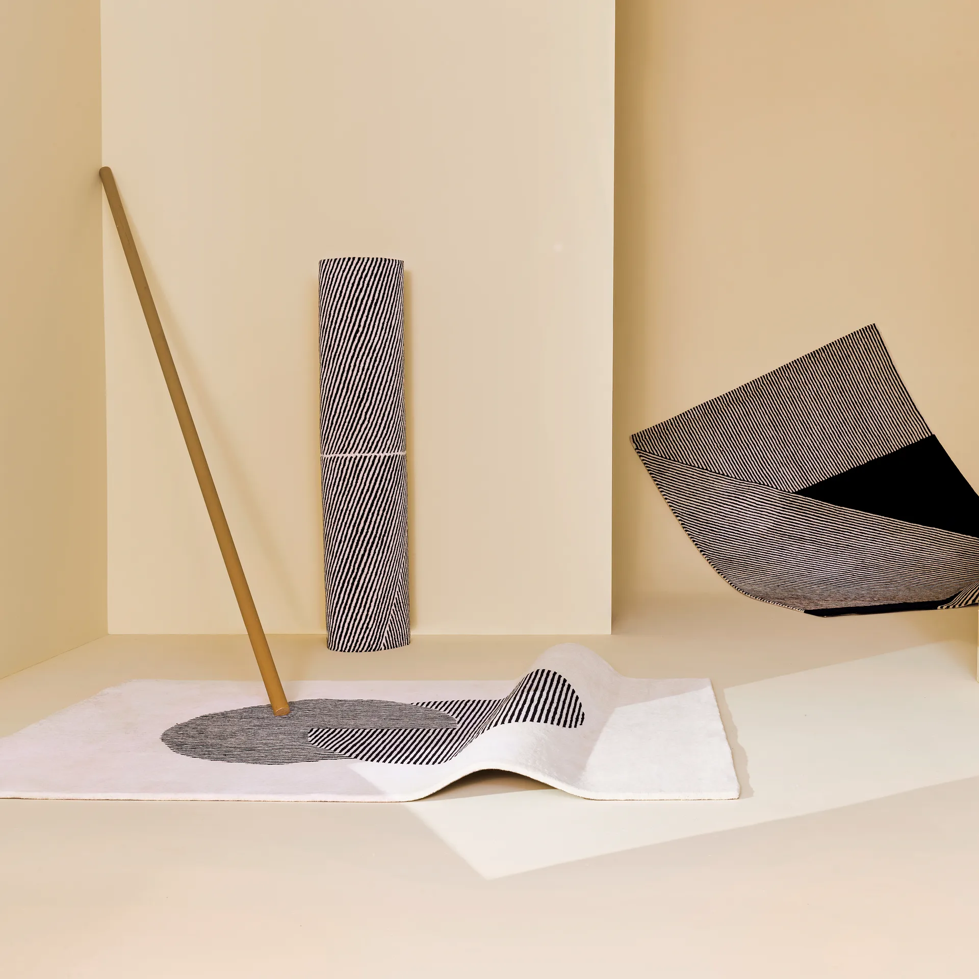 Dywan wełniany Circles natural white, 170x240 cm NJRD