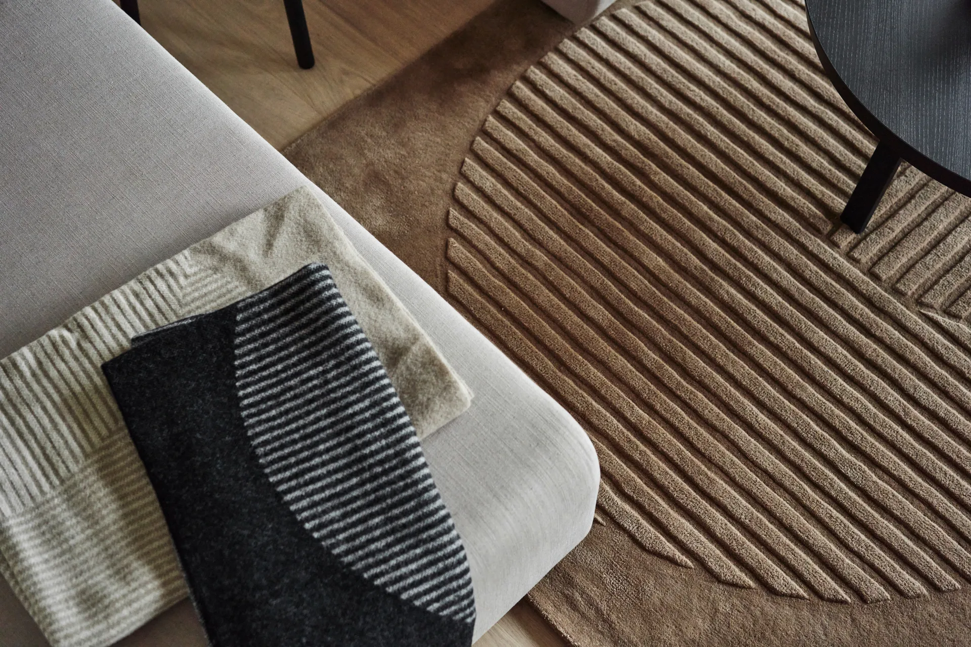 Dywan wełniany Levels circles beżowy, 170x240 cm NJRD