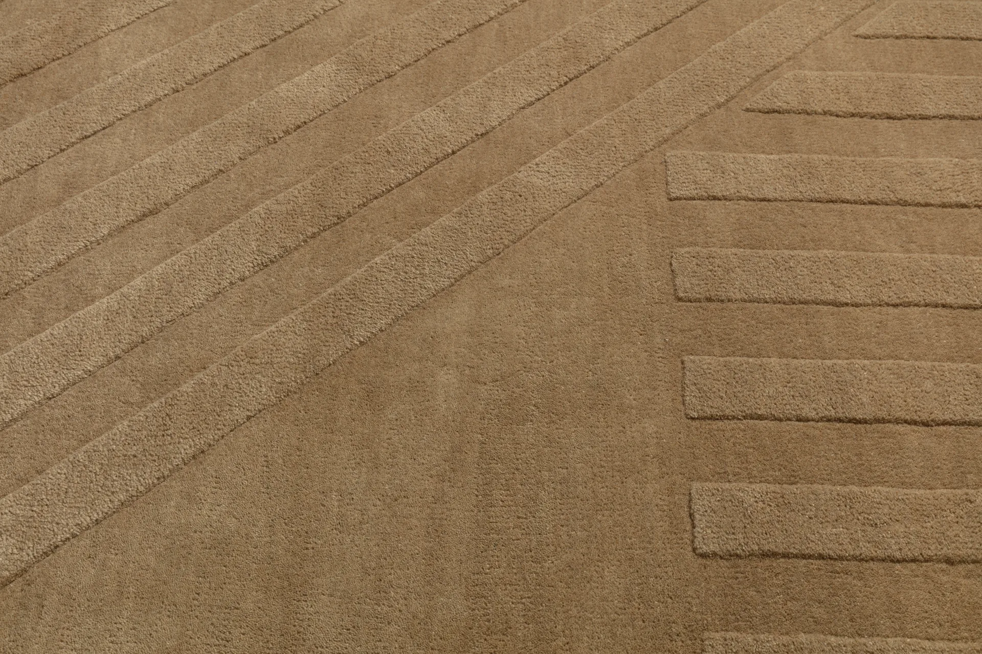 Dywan wełniany Levels Stripes, Beżowy, 200x300 cm NJRD