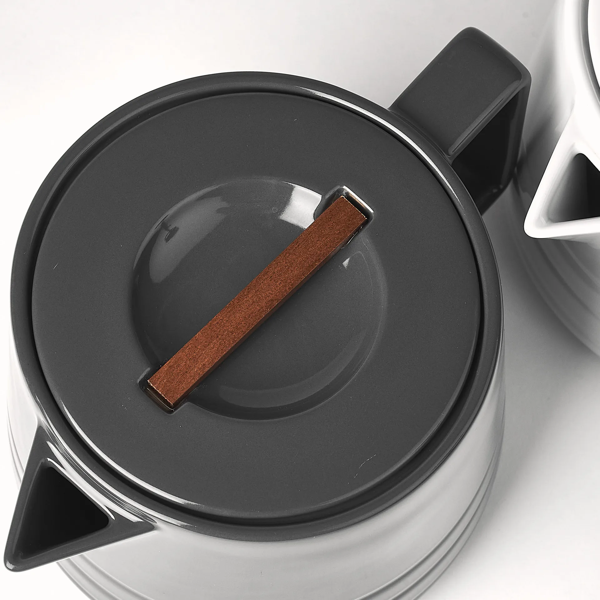 Dzbanek do herbaty Lines 1,5 litra, Ciemnoszary NJRD