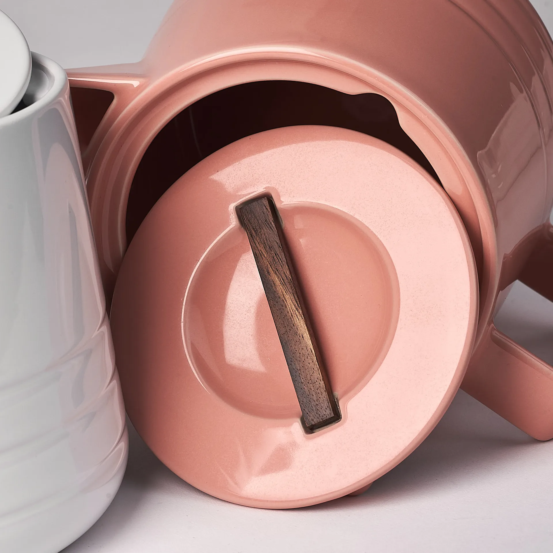 Dzbanek do herbaty Lines 1,5 litra, Różowy NJRD