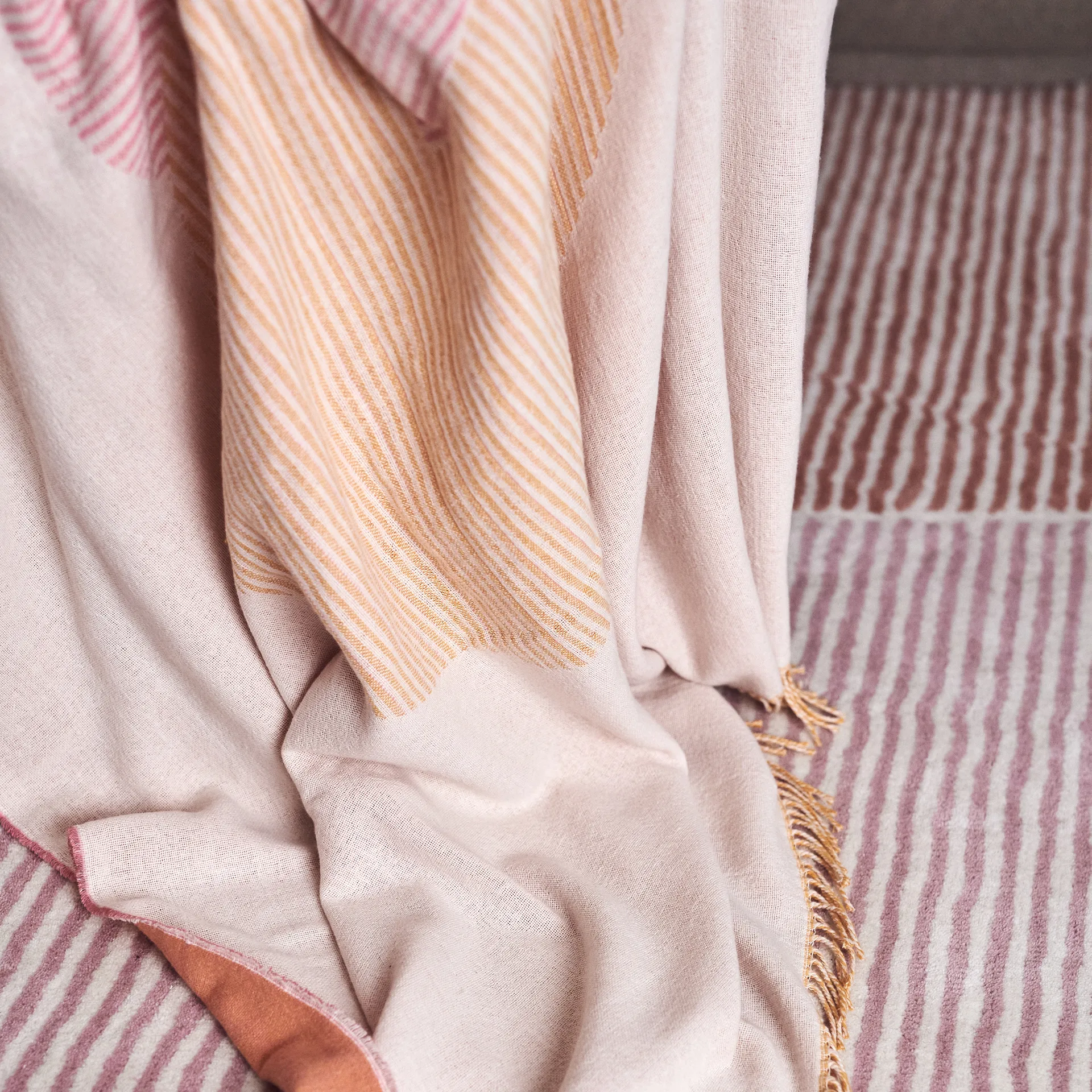 Obrus bawełniany Circles 130x185 cm, Biały NJRD