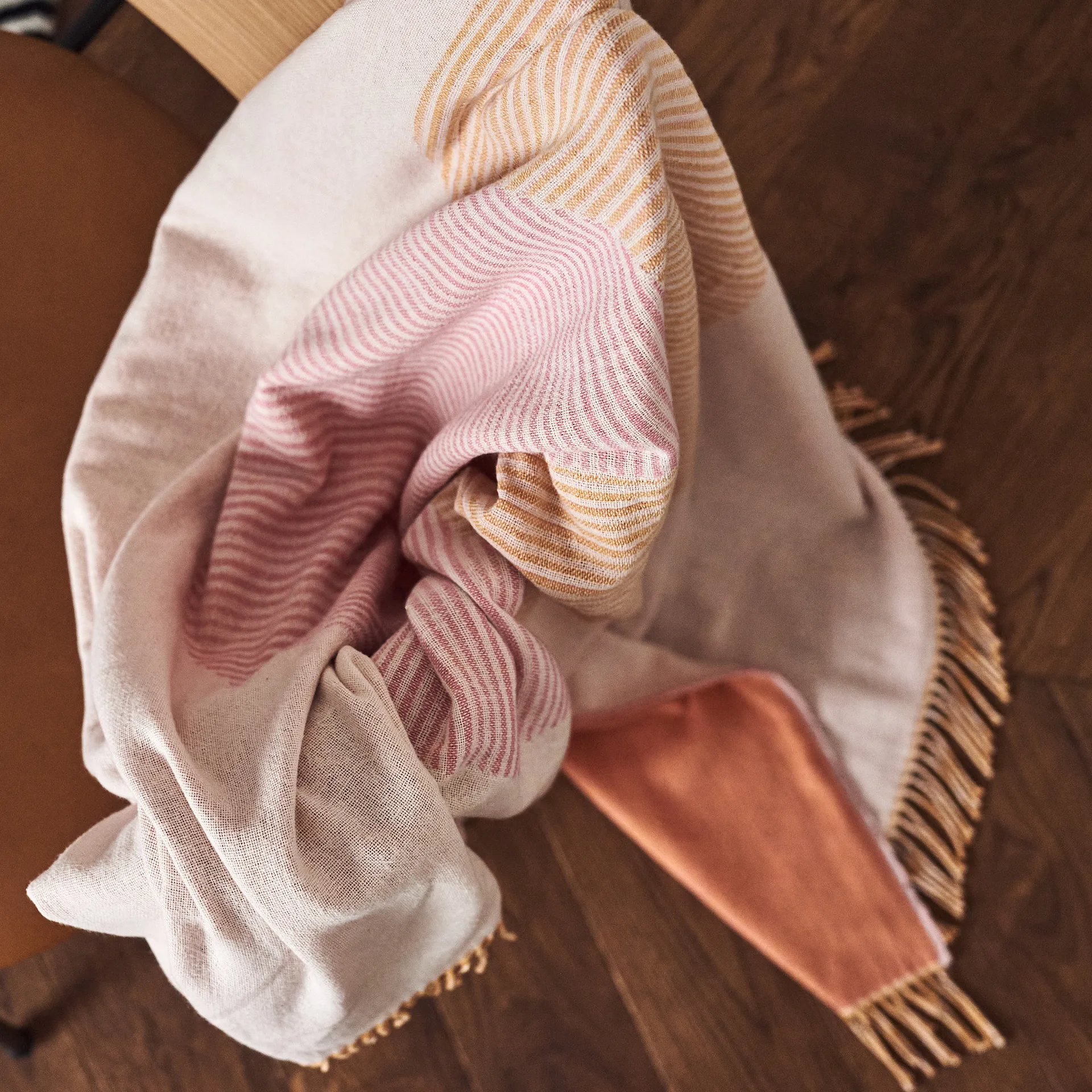 Obrus bawełniany Circles 130x185 cm, Biały NJRD