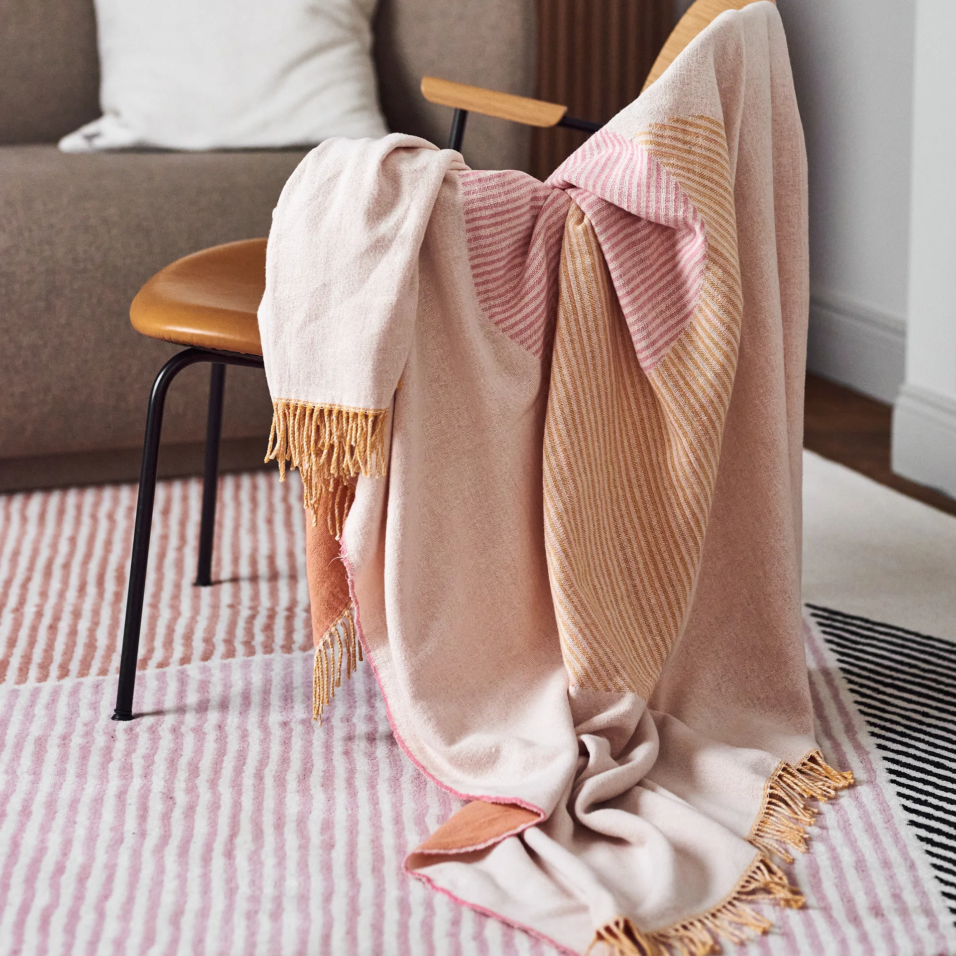 Obrus bawełniany Circles 130x185 cm, Biały NJRD