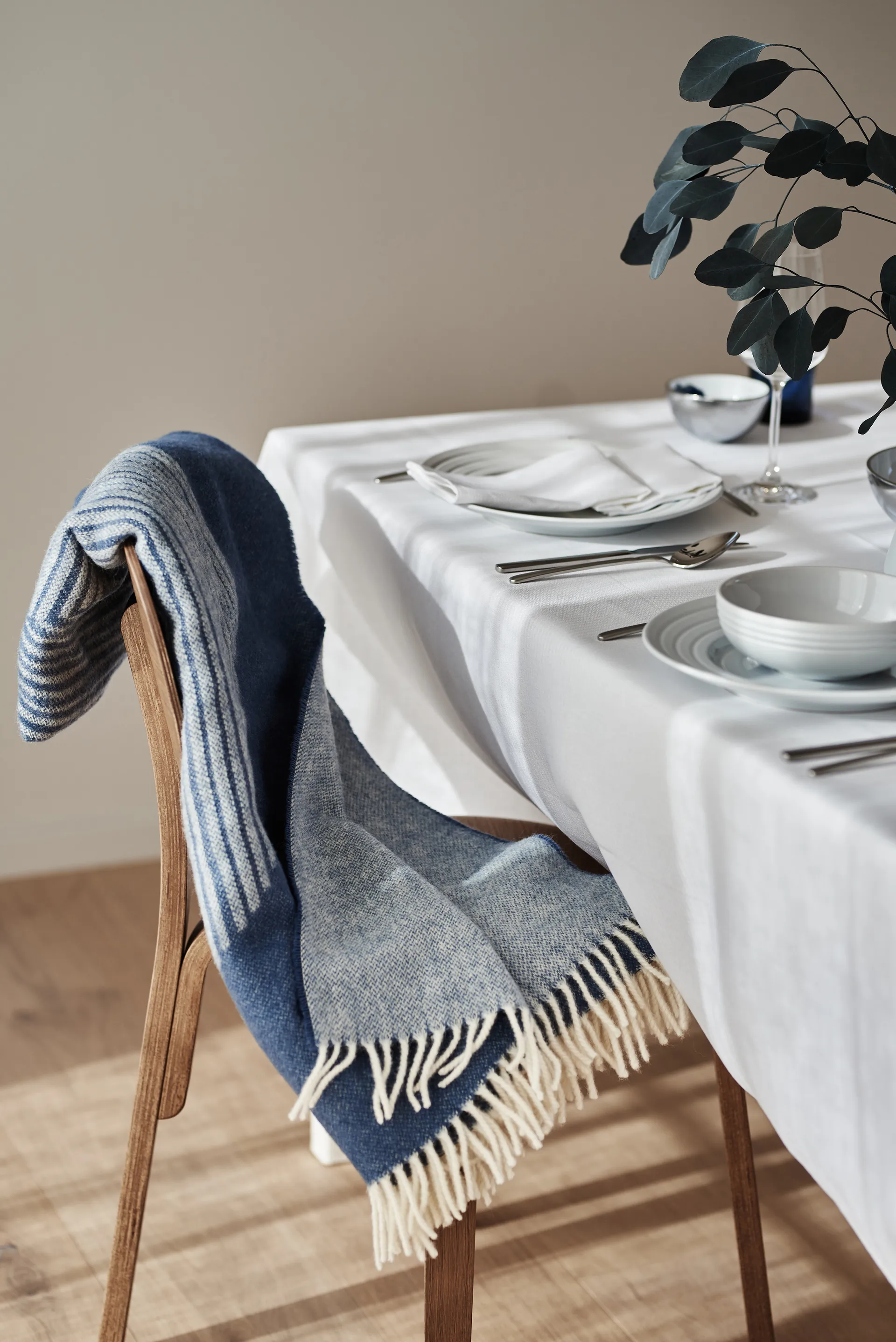 Pled wełniany Circles 130x185 cm, Niebieski NJRD