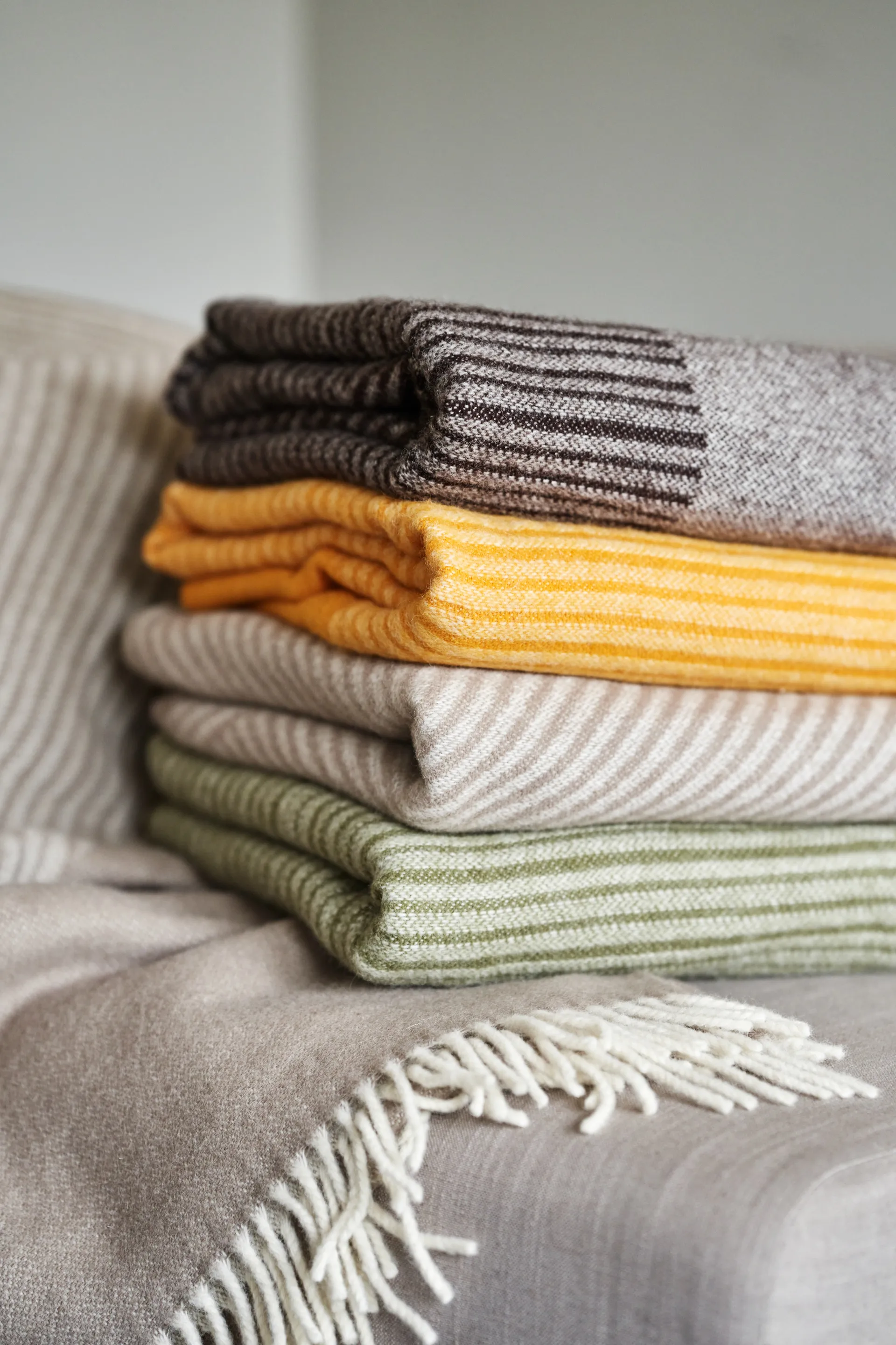 Pled wełniany Stripes 130x185 cm, Zielony NJRD