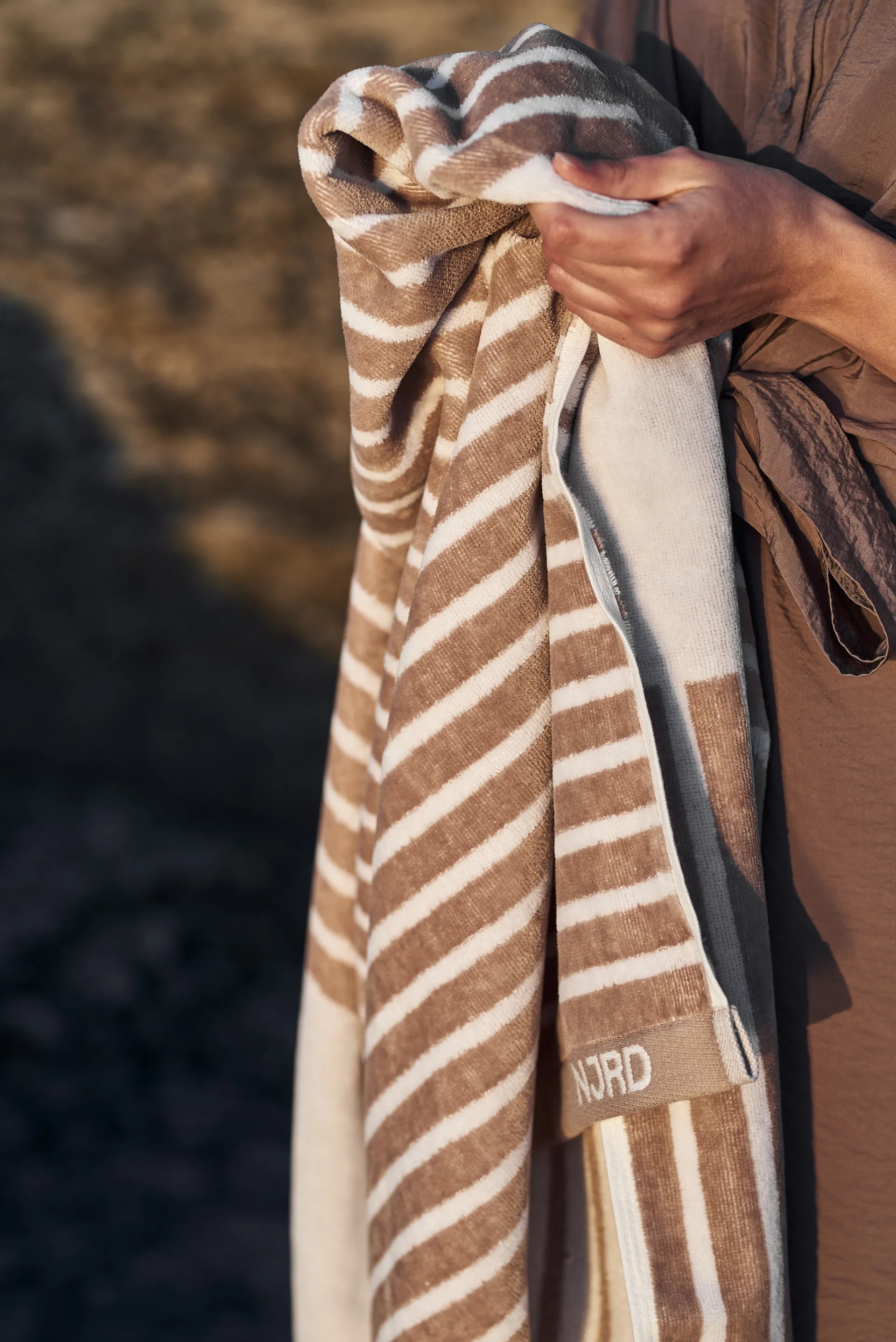 Ręcznik kąpielowy Stripes 70x140 cm, Beżowy NJRD