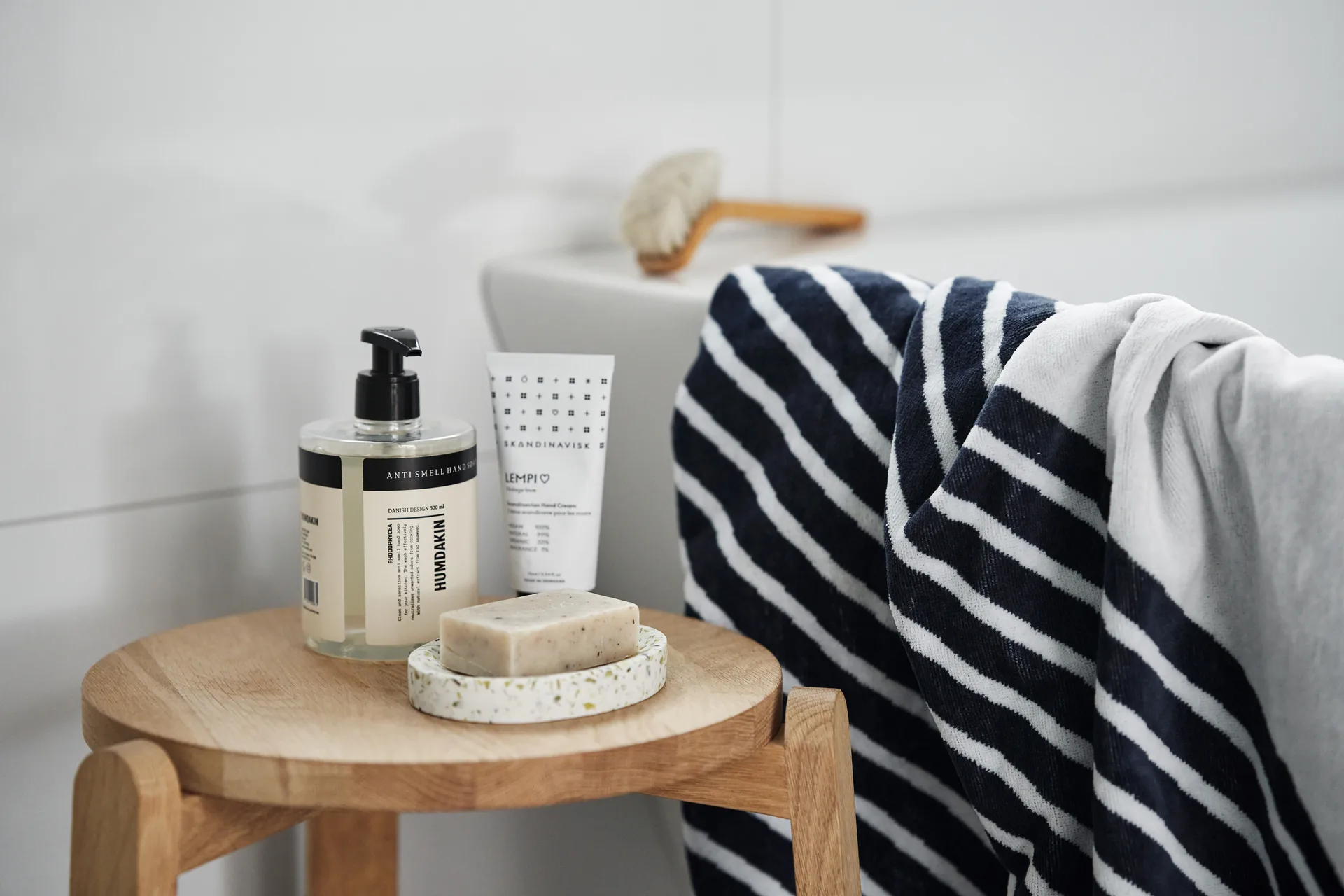 Ręcznik Stripes 100x150 cm, Niebieski NJRD