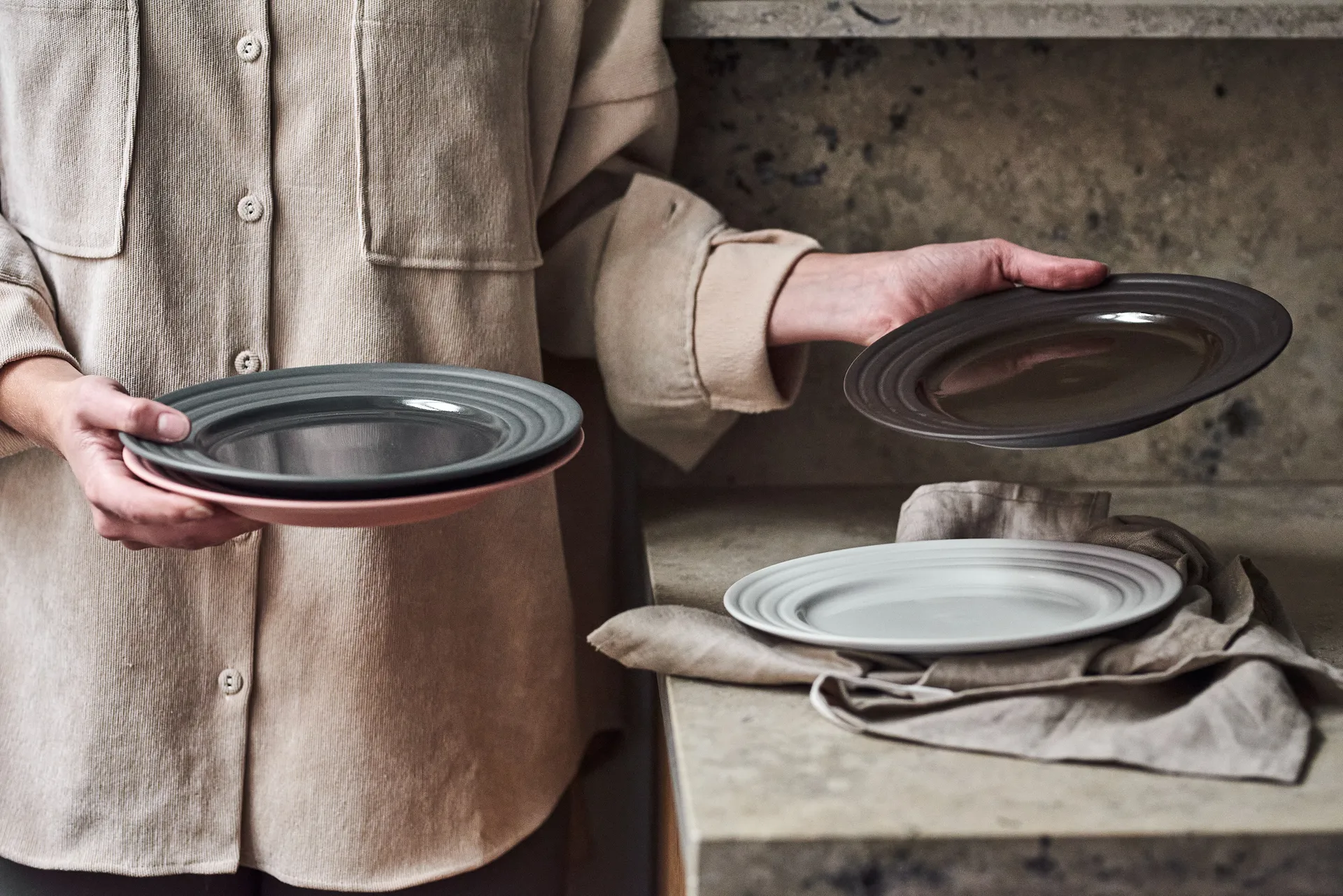 Talerz Lines Ø27 cm 6-pak, Brązowy NJRD