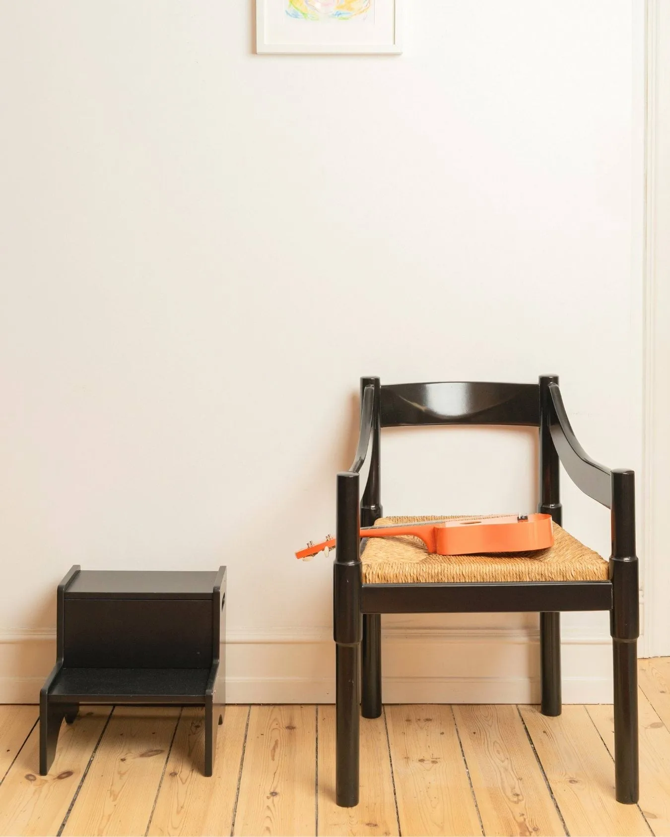 Taboret dziecięcy Step Up, Czarny Nofred