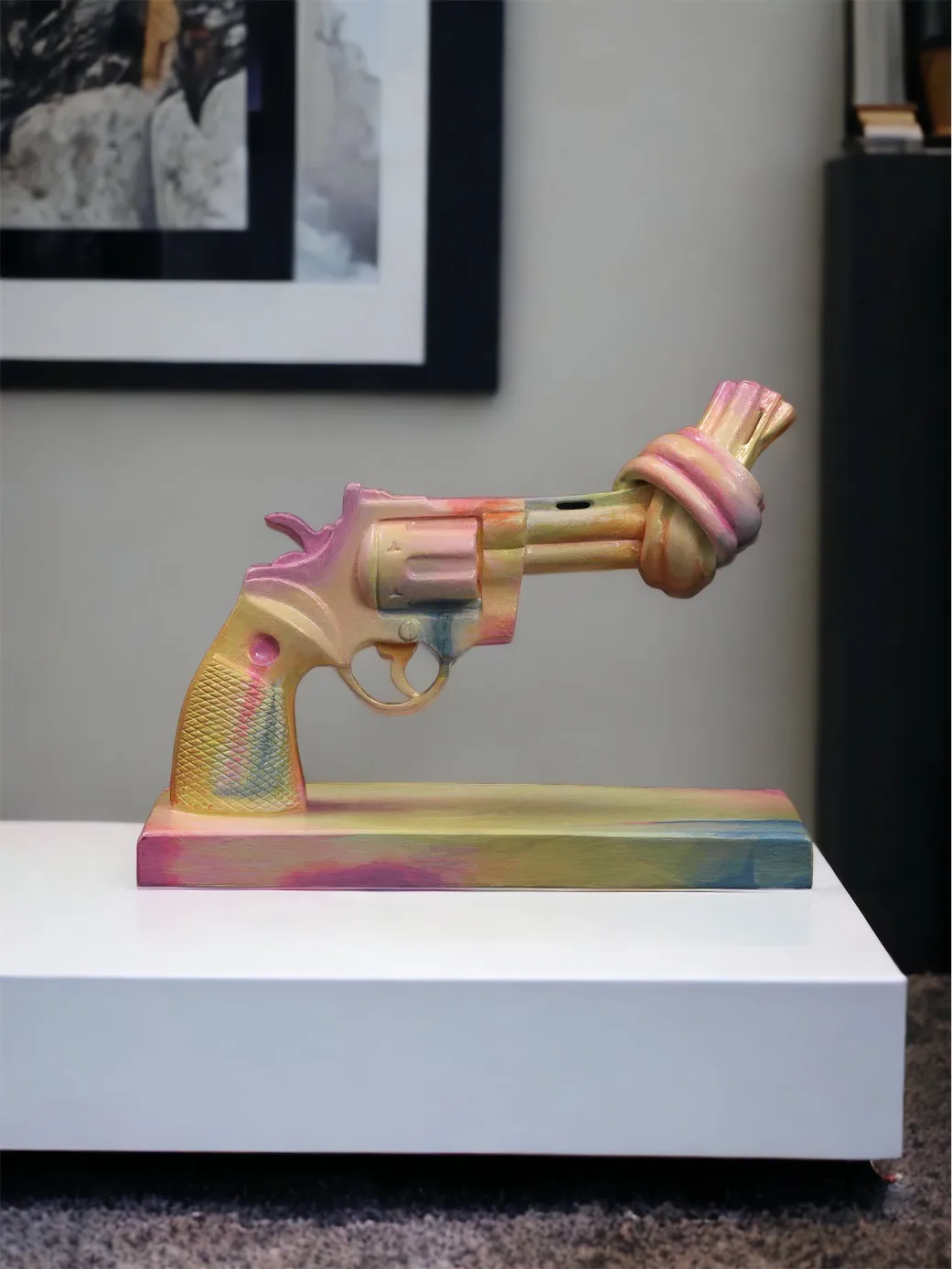 Acne for Peace rzeźba 40 cm, Multi Non Violence